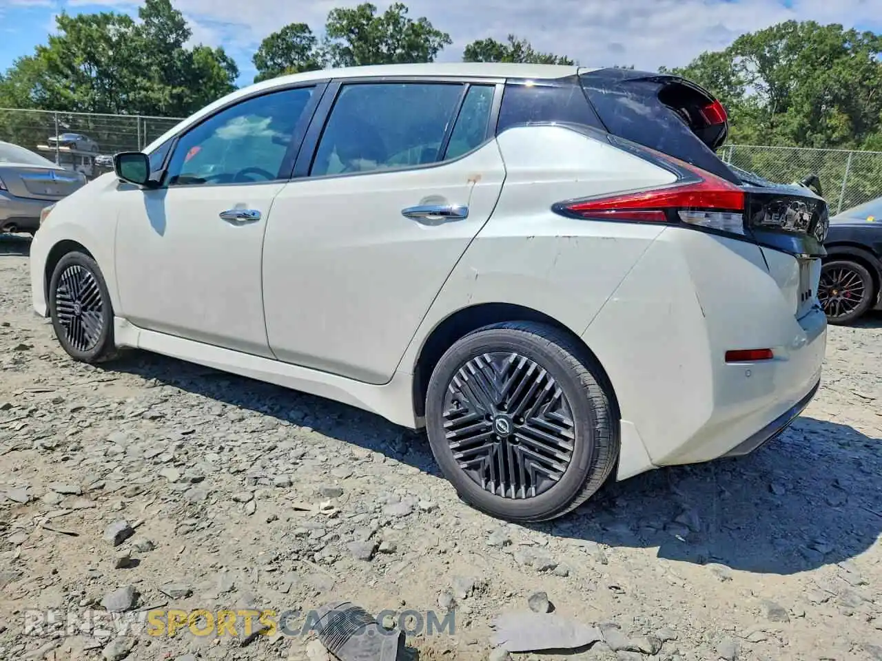 2 Photograph of a damaged car 1N4CZ1CVXRC551571 NISSAN LEAF 2024