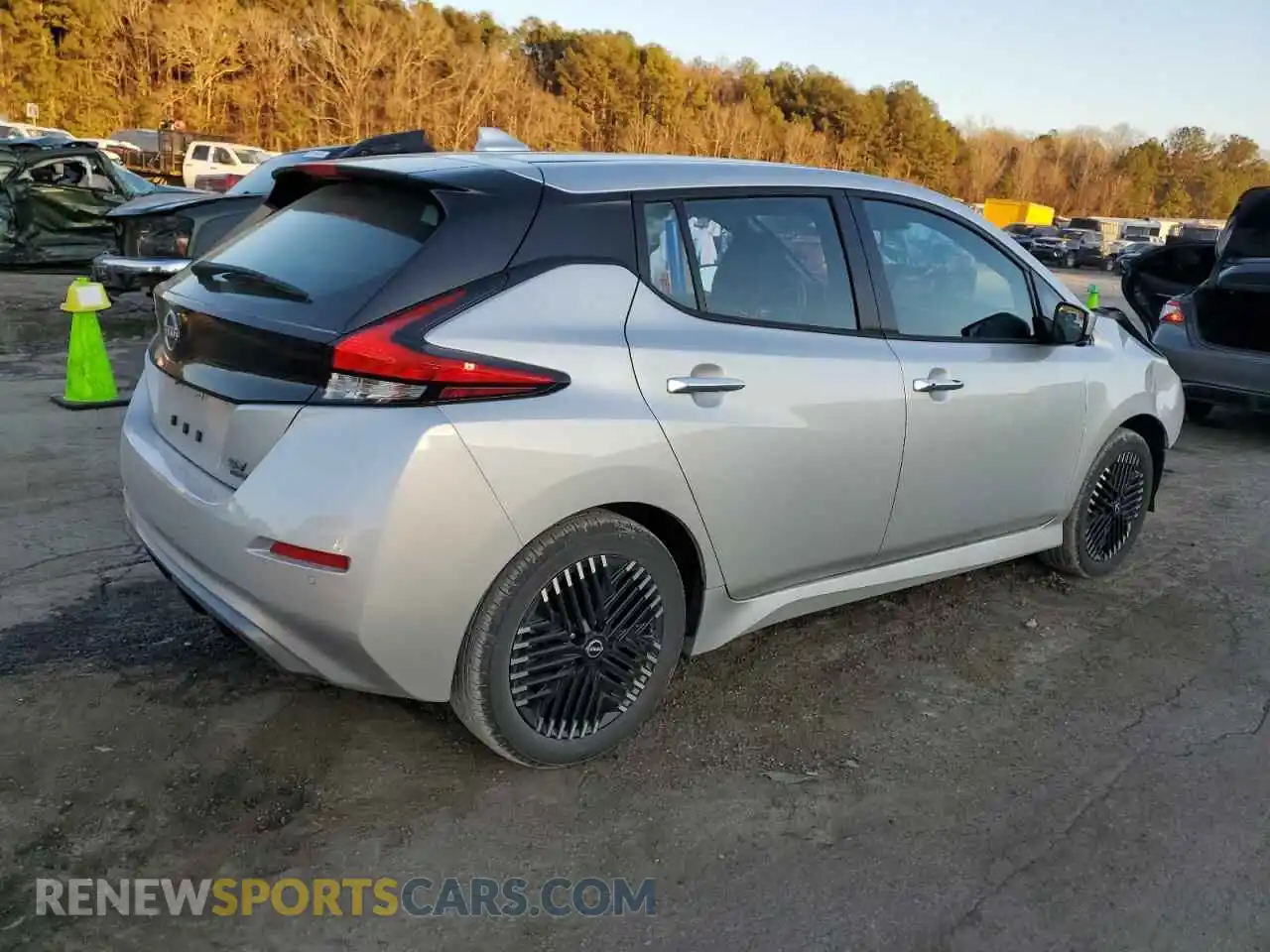 3 Фотография поврежденного автомобиля 1N4CZ1CVXRC554163 NISSAN LEAF 2024