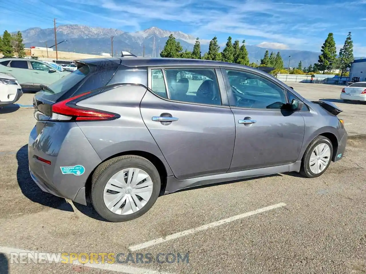 3 Фотография поврежденного автомобиля 1N4AZ1BV0SC563548 NISSAN LEAF 2025