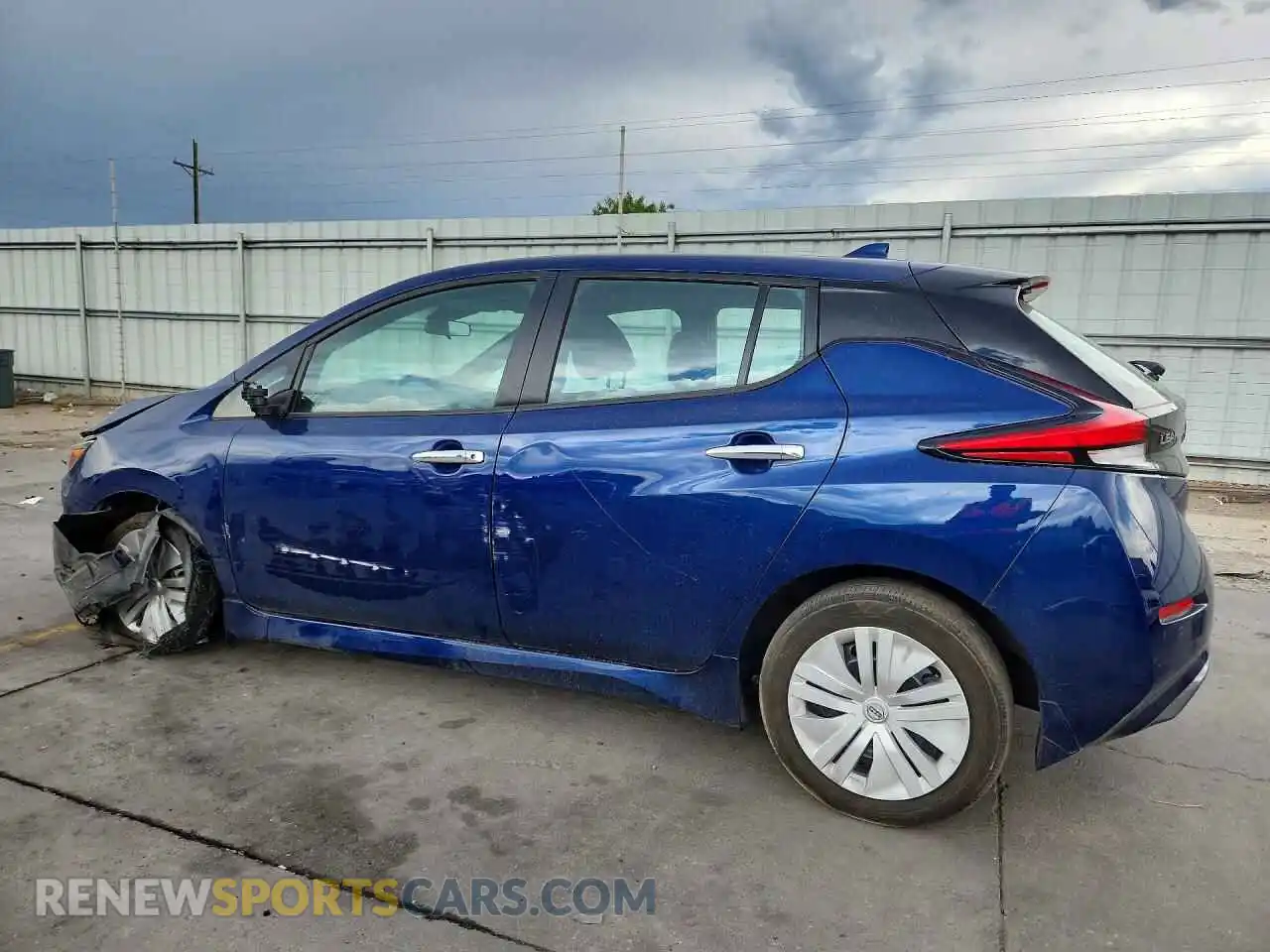 2 Фотография поврежденного автомобиля 1N4AZ1BV2SC562126 NISSAN LEAF 2025