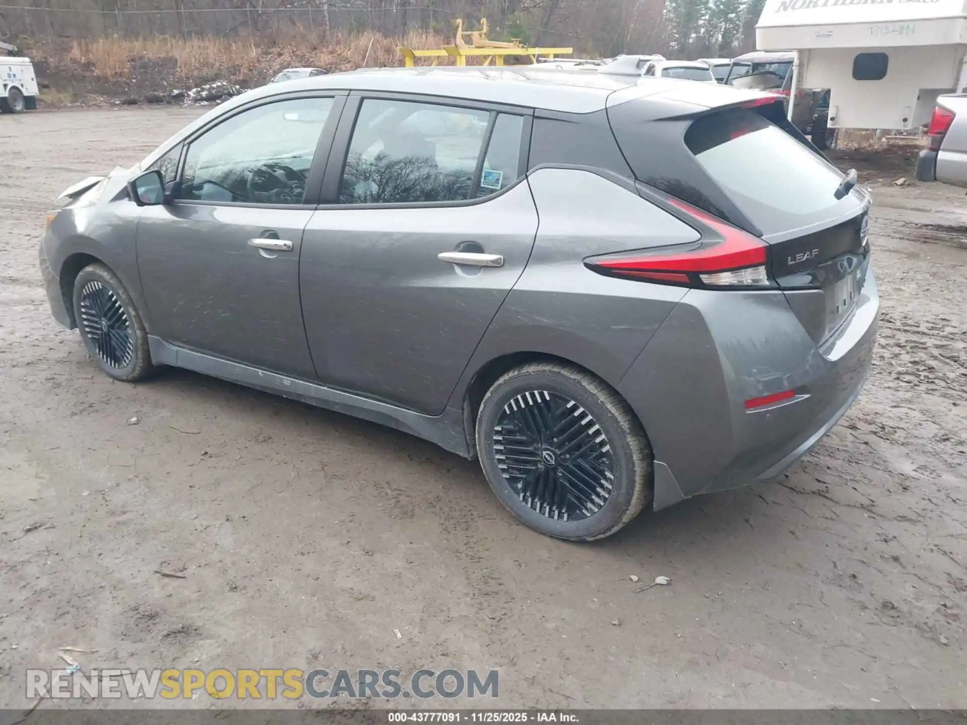 3 Photograph of a damaged car 1N4CZ1CV4SC558215 NISSAN LEAF 2025