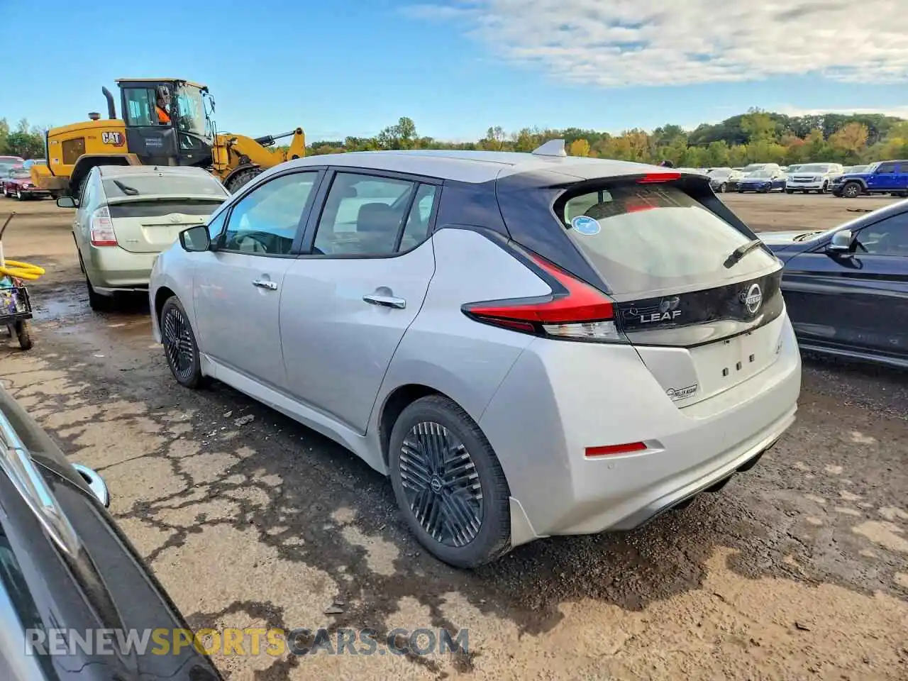 2 Фотография поврежденного автомобиля 1N4CZ1CV8SC550618 NISSAN LEAF 2025