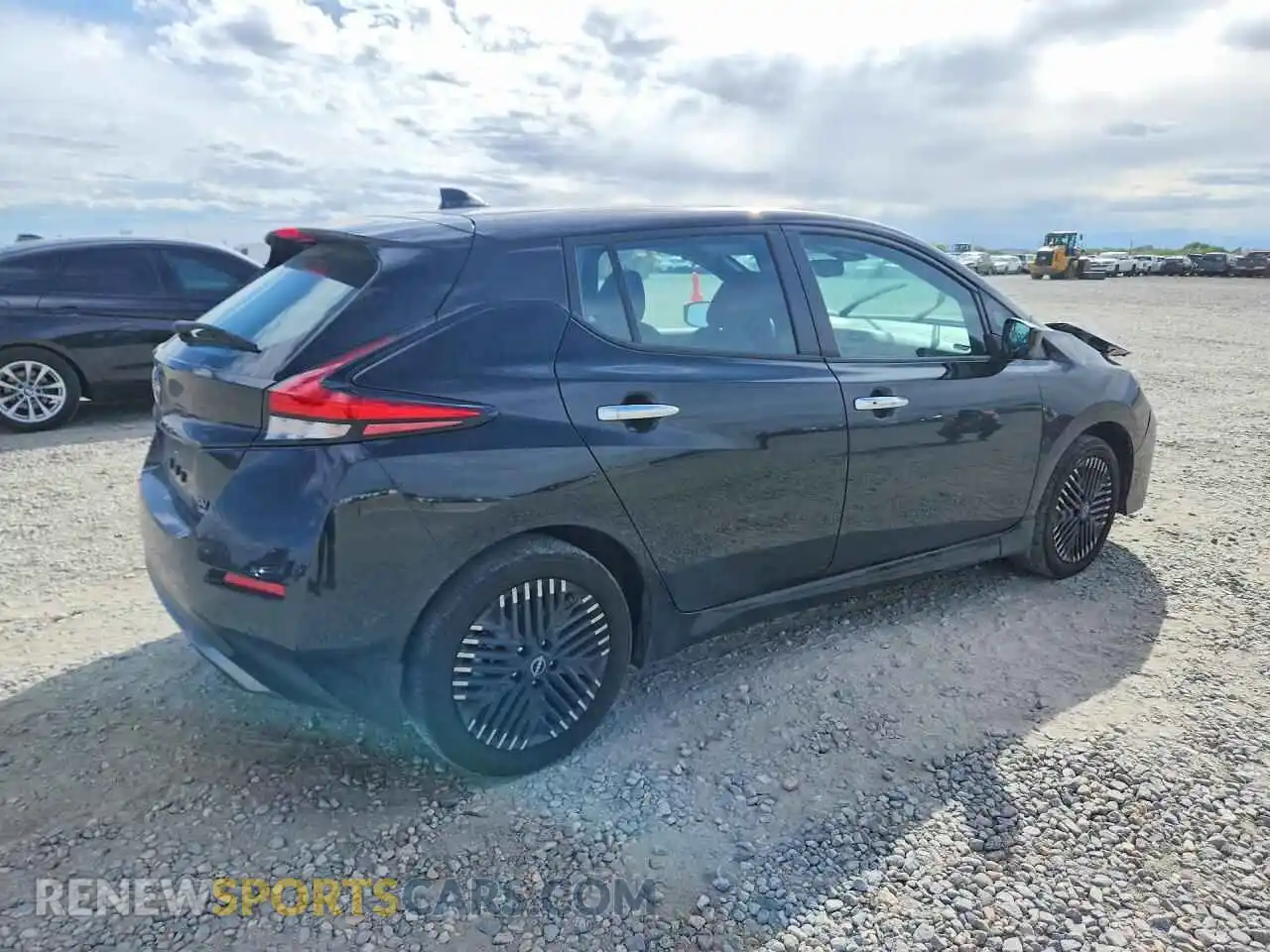 3 fotografías del automóvil dañado 1N4CZ1CV8SC560324 NISSAN LEAF 2025