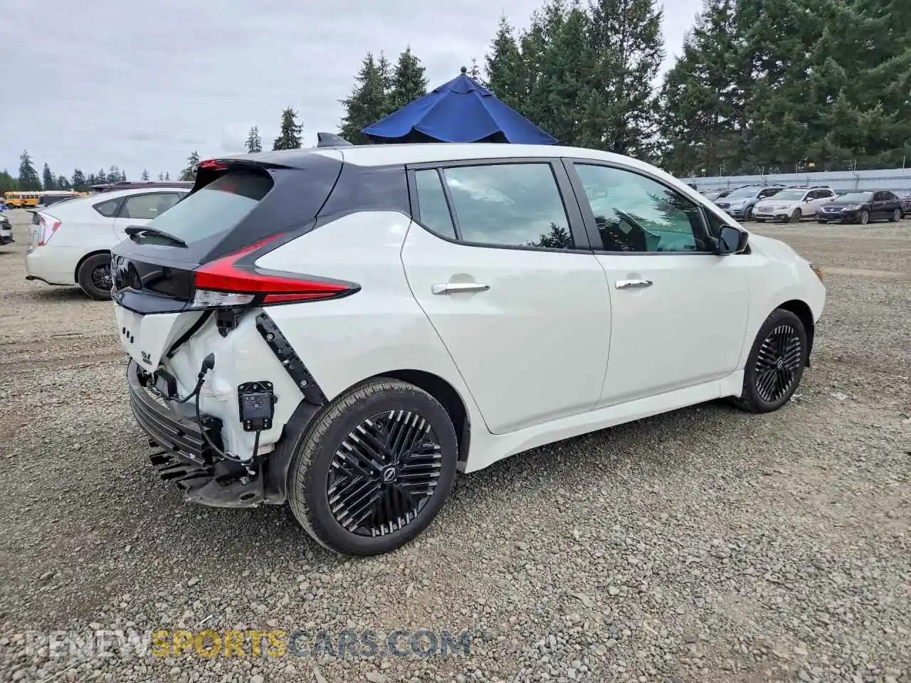 3 Photograph of a damaged car 1N4CZ1CVXSC561362 NISSAN LEAF 2025