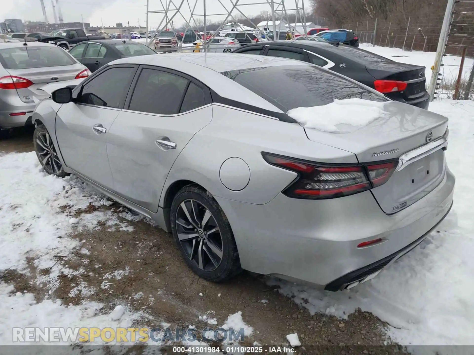 3 Photograph of a damaged car 1N4AA6AV0KC369253 NISSAN MAXIMA 2019