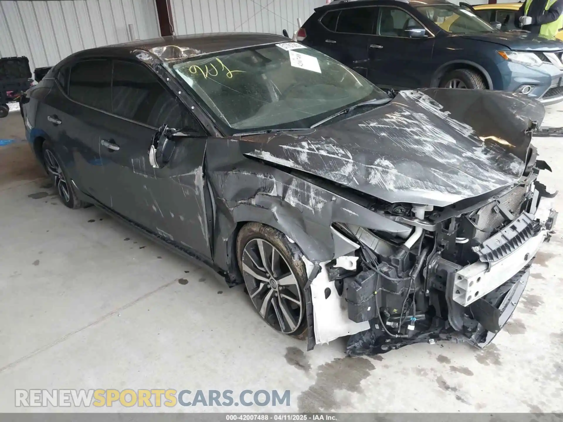 1 Photograph of a damaged car 1N4AA6AV5KC369975 NISSAN MAXIMA 2019