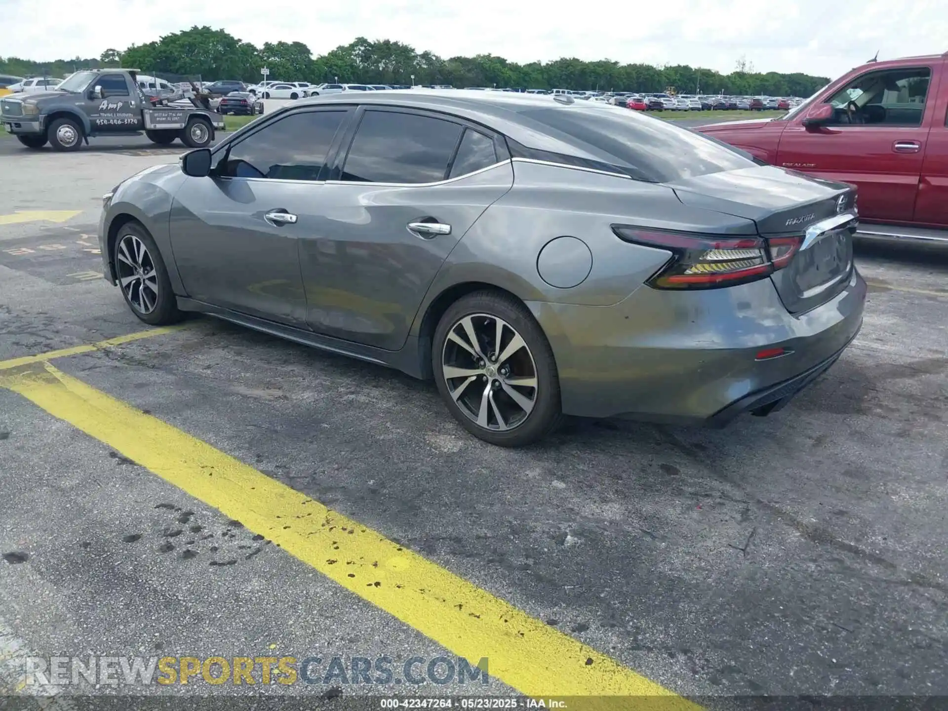 3 Photograph of a damaged car 1N4AA6CV6LC373659 NISSAN MAXIMA 2020