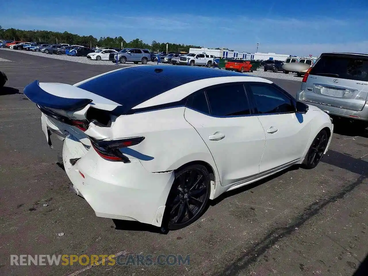 3 Photograph of a damaged car 1N4AA6EV6MC512154 NISSAN MAXIMA 2021