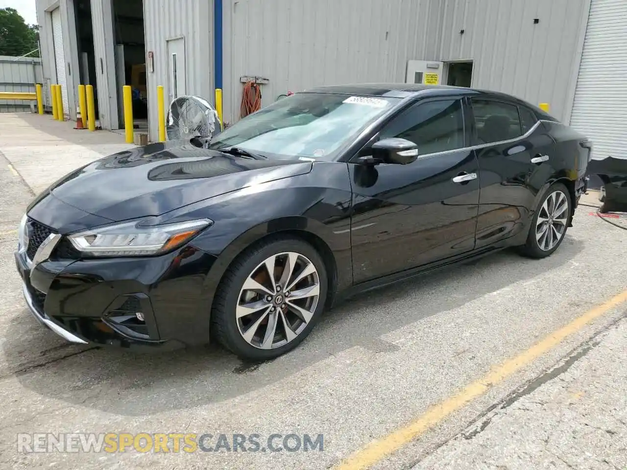 1 Photograph of a damaged car 1N4AA6FV4MC506142 NISSAN MAXIMA 2021