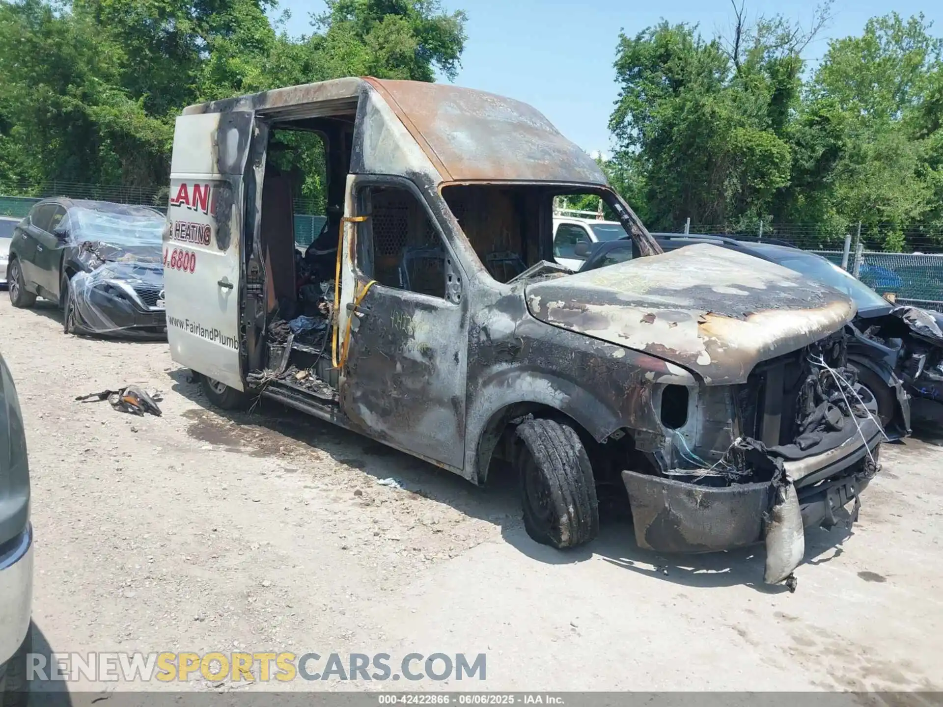 1 Photograph of a damaged car 1N6BF0LYXMN806801 NISSAN NV CARGO NV2500 HD 2021