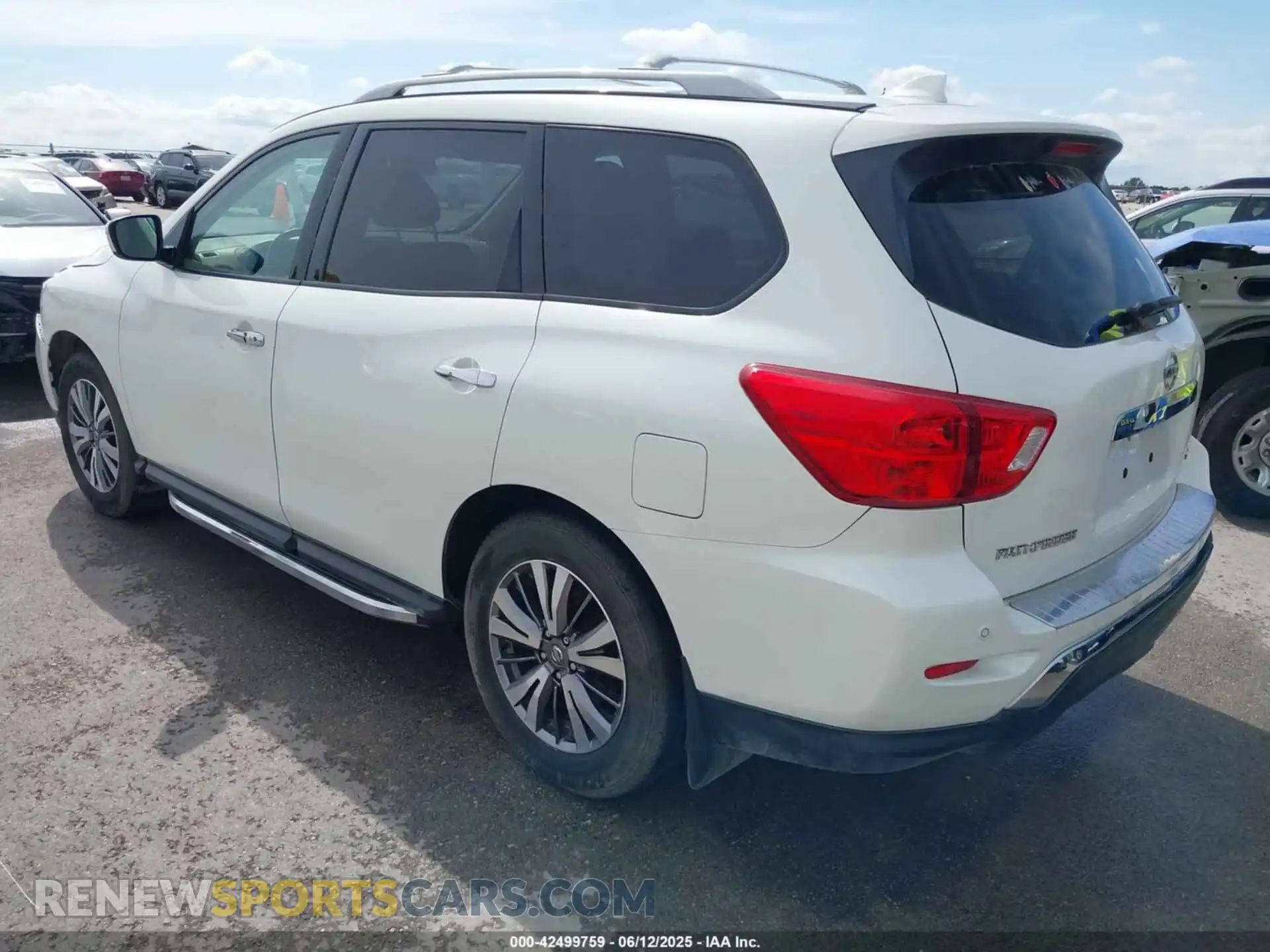 3 Фотография поврежденного автомобиля 5N1DR2BN4LC593730 NISSAN PATHFINDER 2020