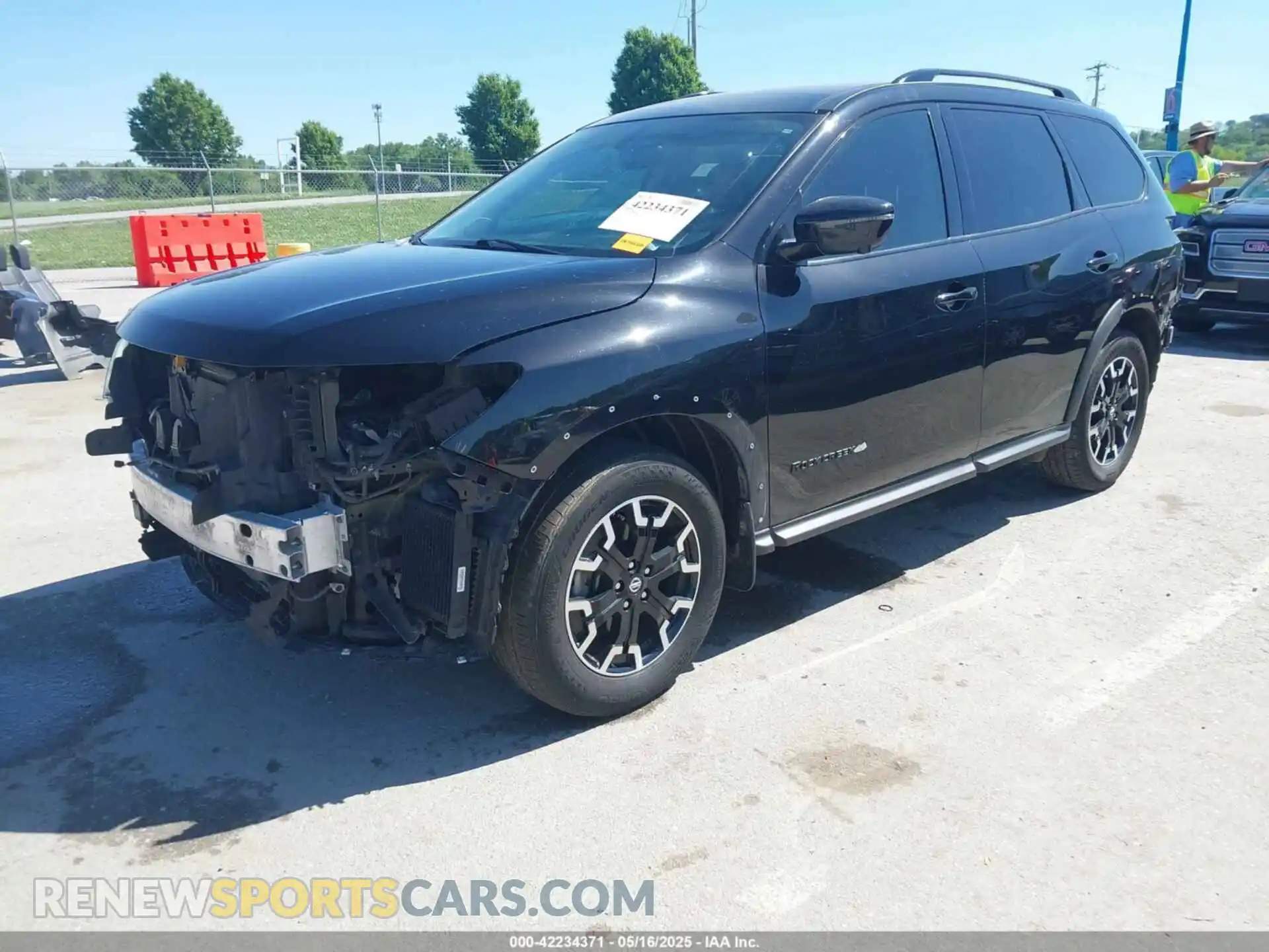 2 Photograph of a damaged car 5N1DR2CM5LC639961 NISSAN PATHFINDER 2020