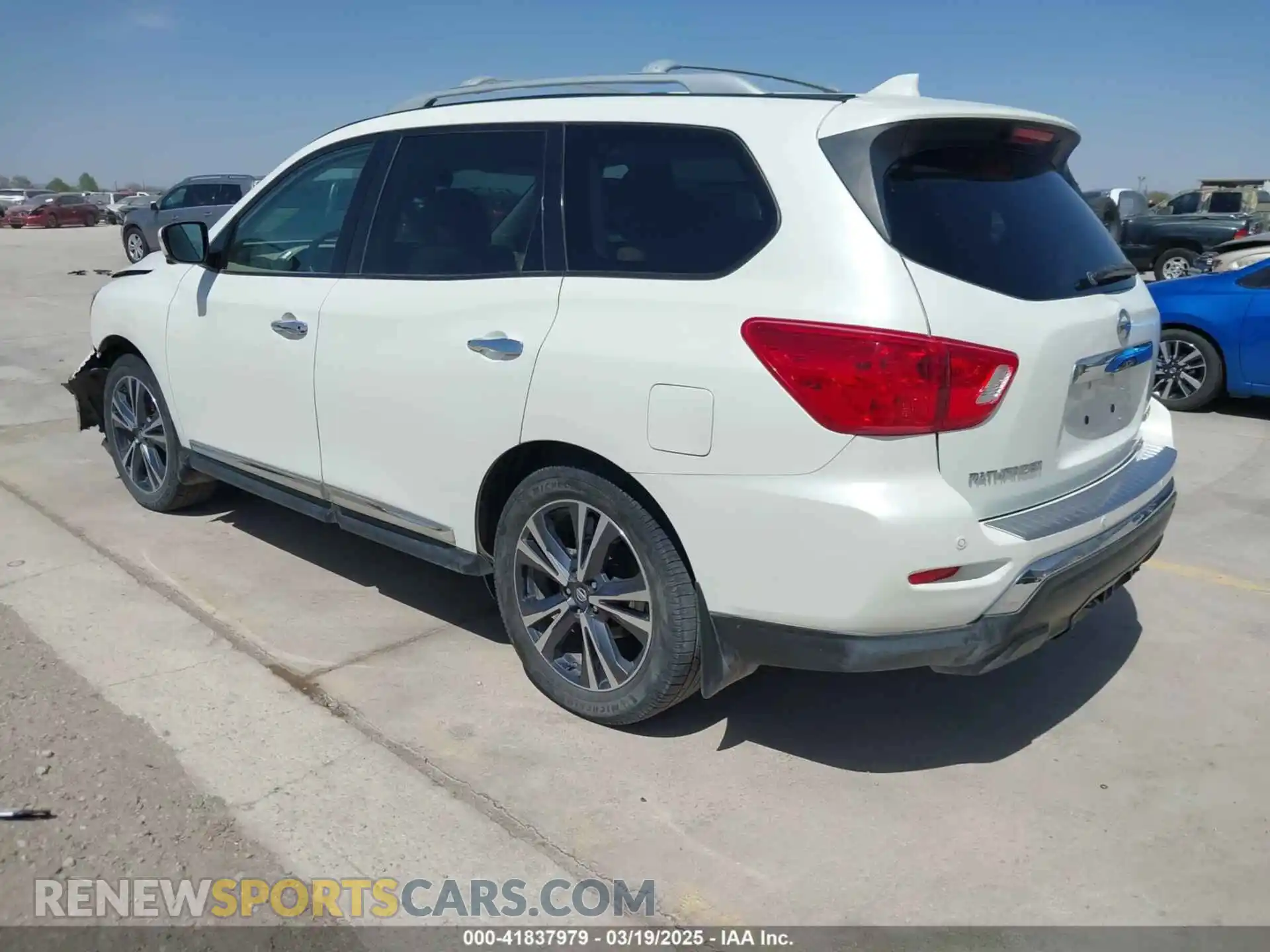 3 Photograph of a damaged car 5N1DR2DN1LC579684 NISSAN PATHFINDER 2020