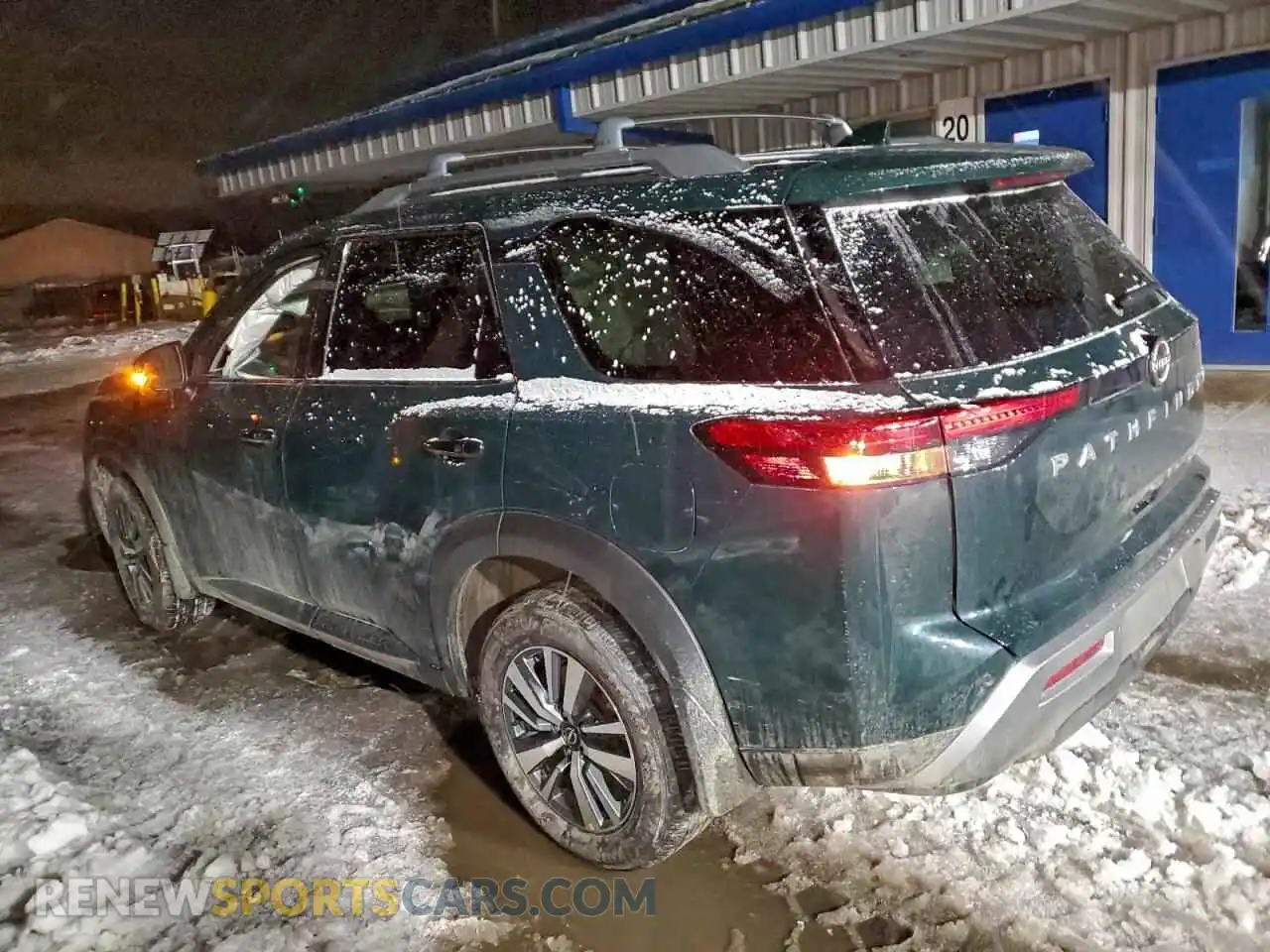 2 Photograph of a damaged car 5N1DR3CC8RC296889 NISSAN PATHFINDER 2024