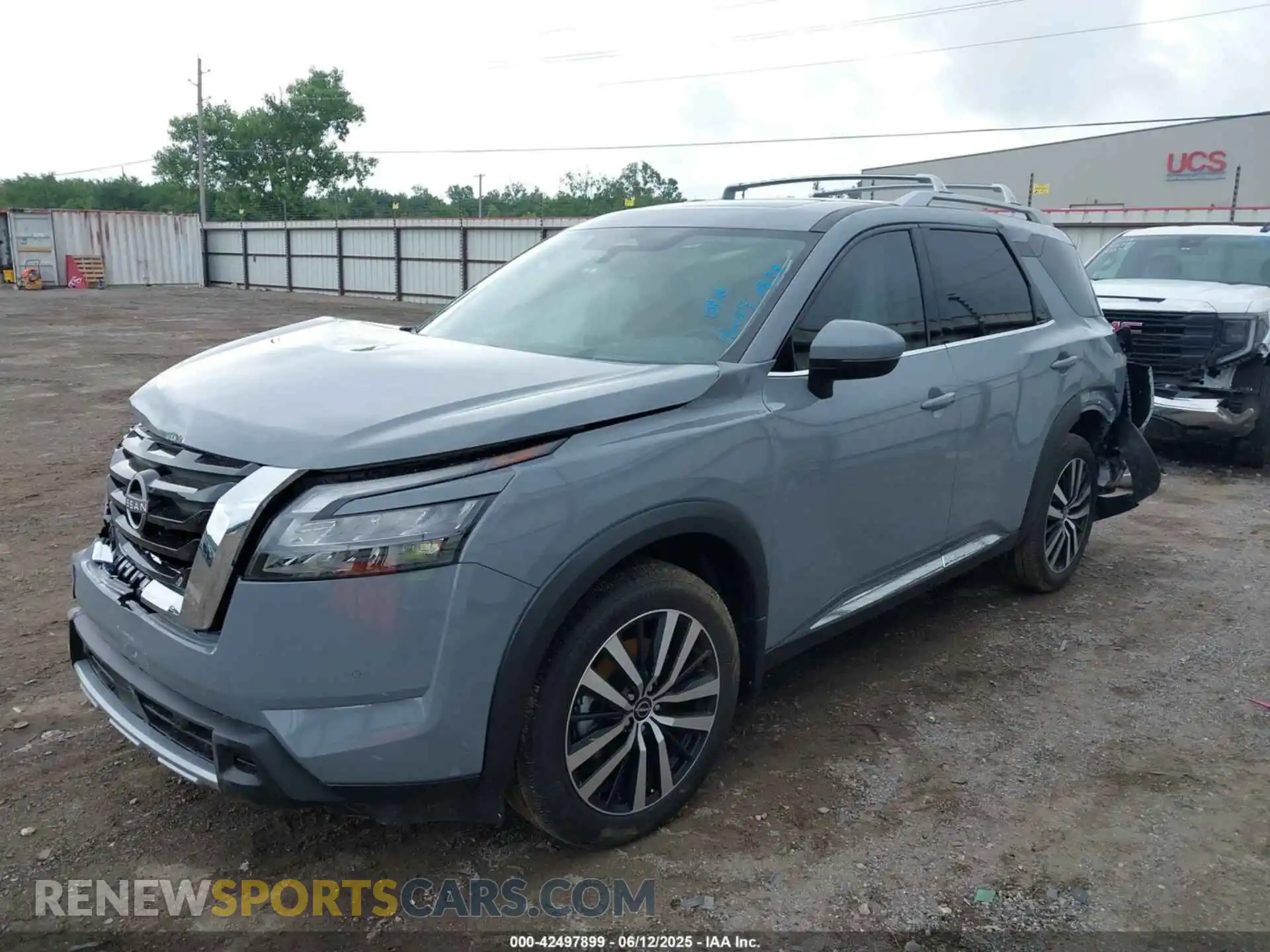 2 Photograph of a damaged car 5N1DR3DH7SC230933 NISSAN PATHFINDER 2025