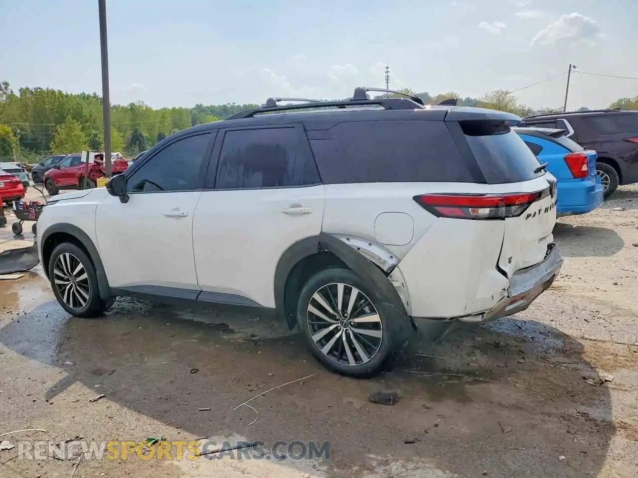 2 fotografías del automóvil dañado 5N1DR3DK2SC245545 NISSAN PATHFINDER 2025