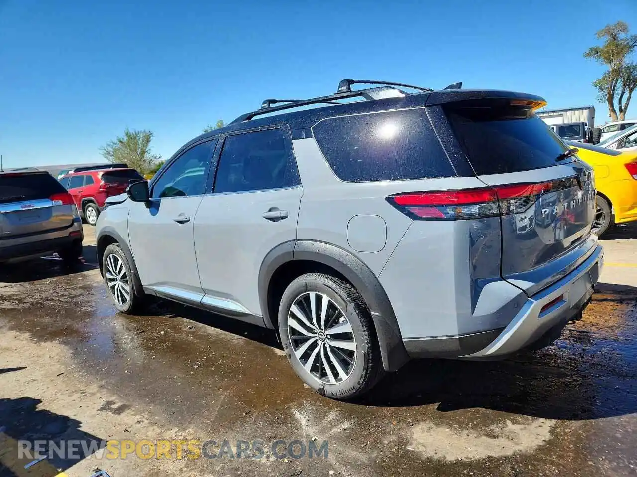 2 fotografías del automóvil dañado 5N1DR3DK2SC307879 NISSAN PATHFINDER 2025