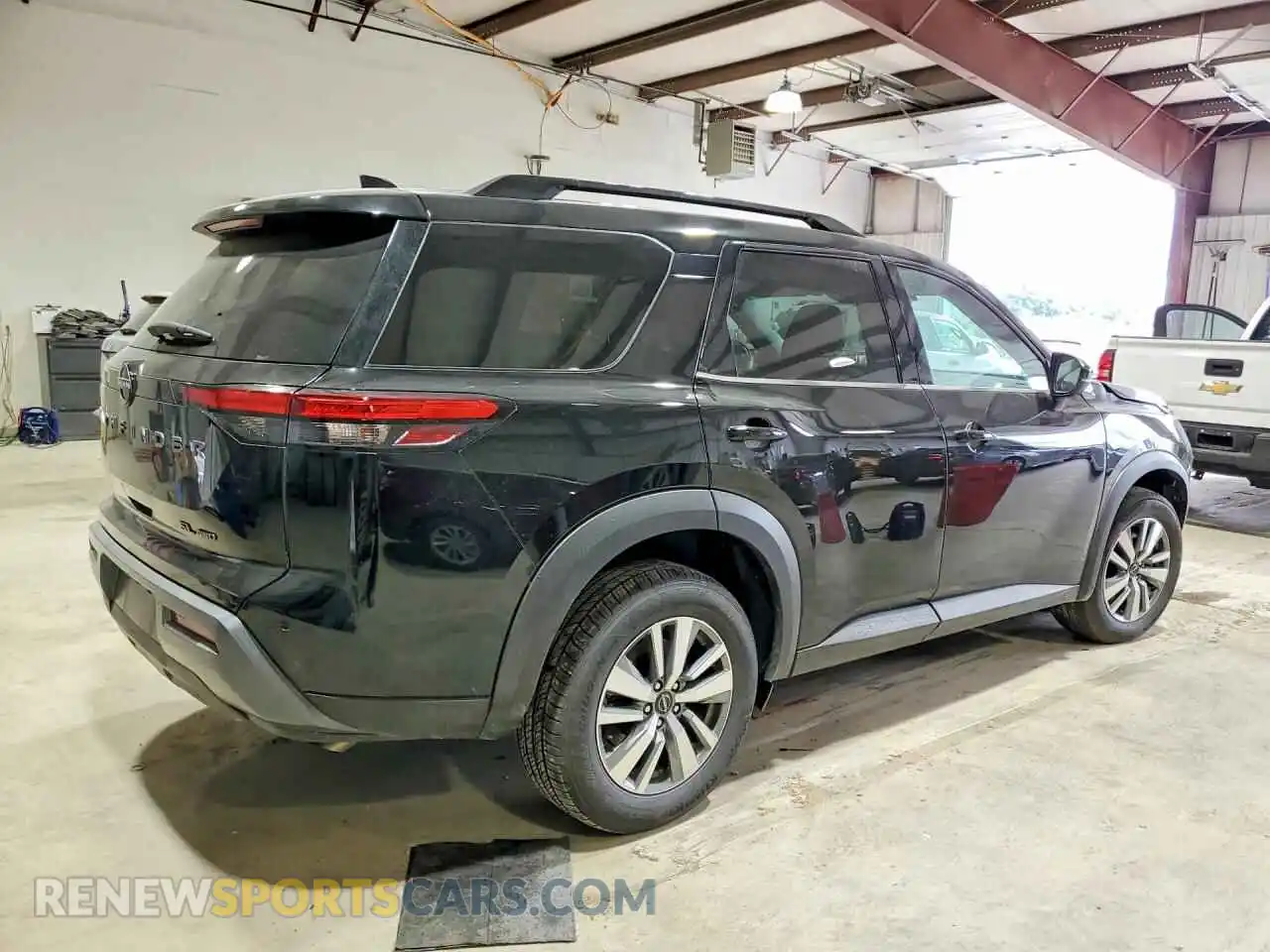 3 Photograph of a damaged car 5N1DR3CE1TC268568 NISSAN PATHFINDER 2026