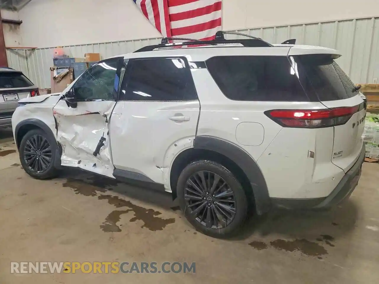 2 Photograph of a damaged car 5N1DR3CT2TC218485 NISSAN PATHFINDER 2026