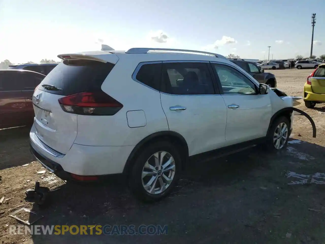 3 Photograph of a damaged car JN8AT2MT7JW469312 NISSAN ROGUE 2018