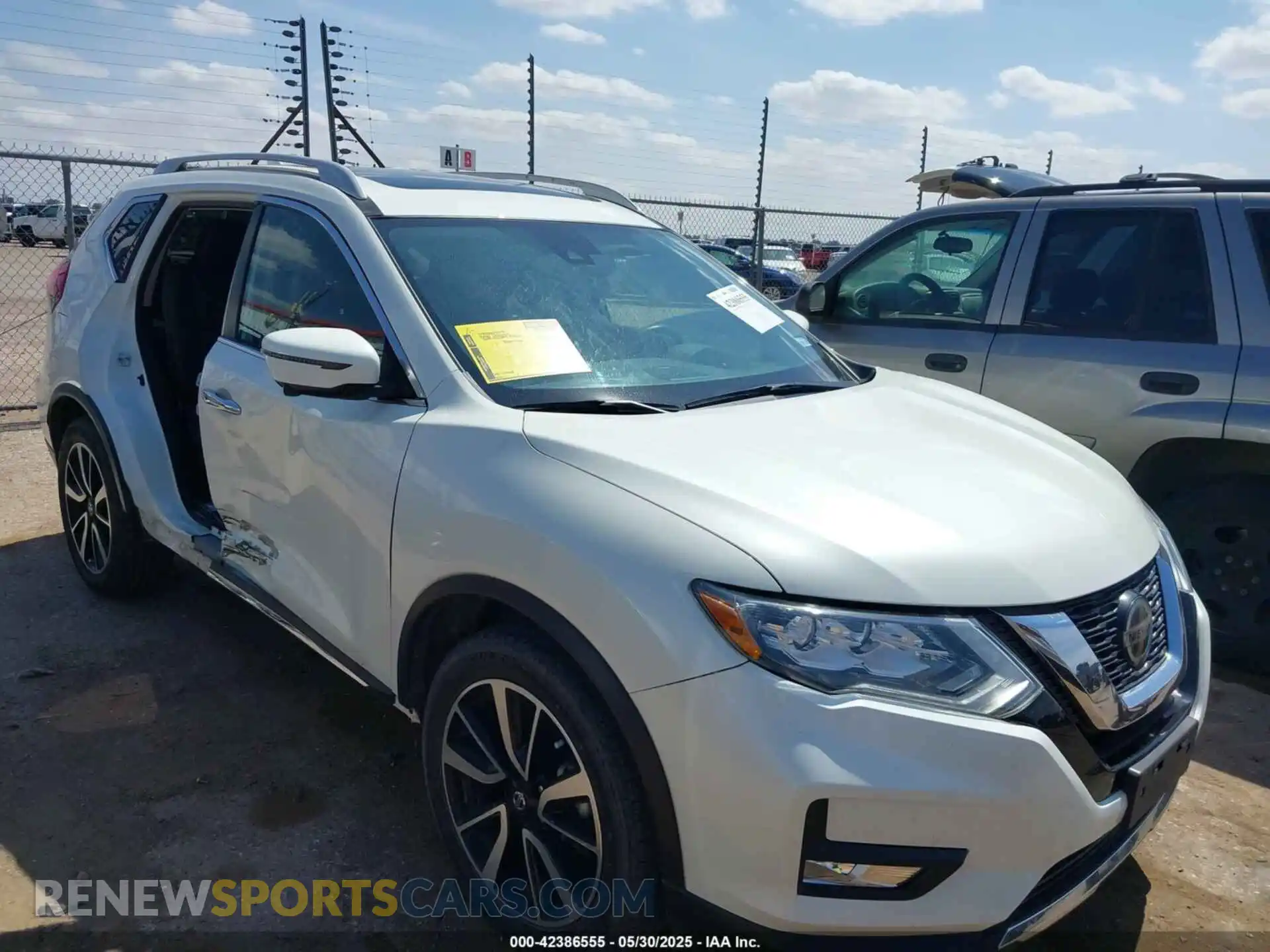 1 Photograph of a damaged car 5N1AT2MT7KC801629 NISSAN ROGUE 2019