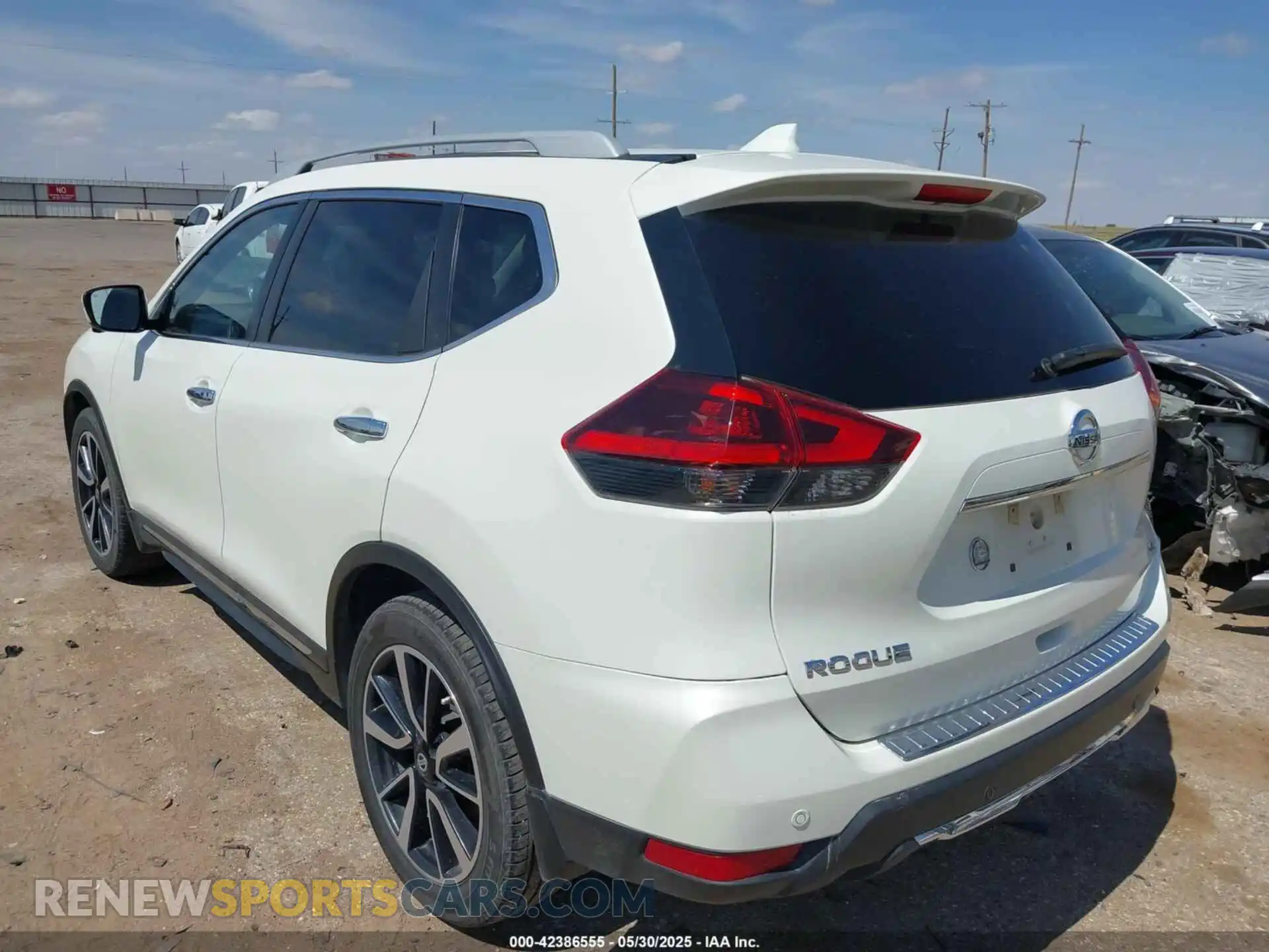3 Photograph of a damaged car 5N1AT2MT7KC801629 NISSAN ROGUE 2019