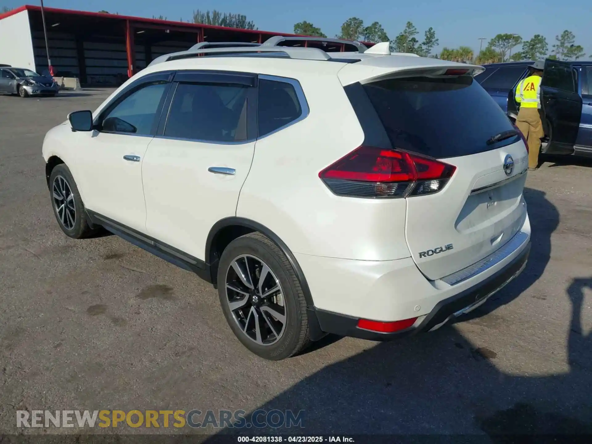 3 Photograph of a damaged car 5N1AT2MT7KC825753 NISSAN ROGUE 2019