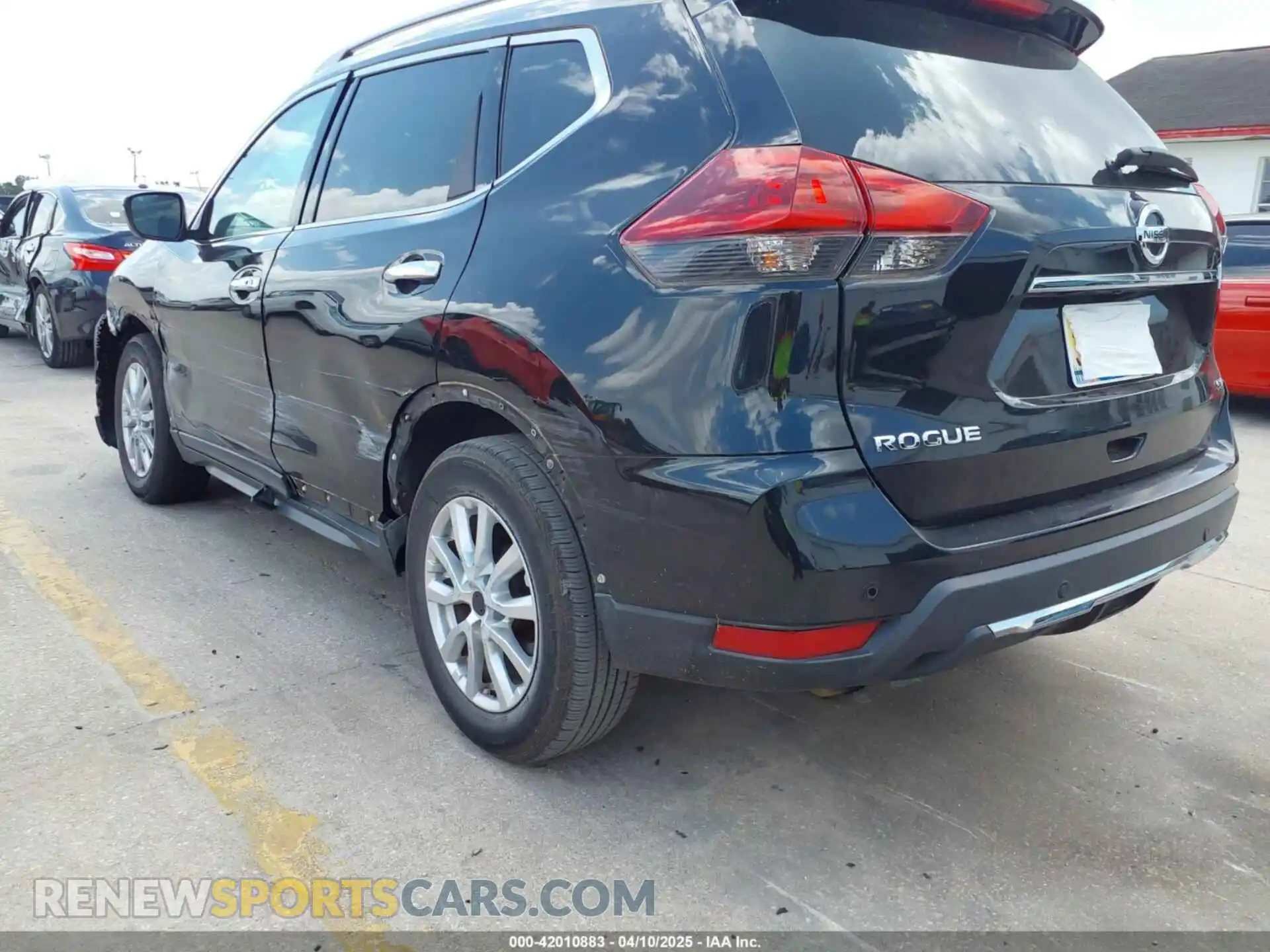 3 Photograph of a damaged car 5N1AT2MTXKC772885 NISSAN ROGUE 2019