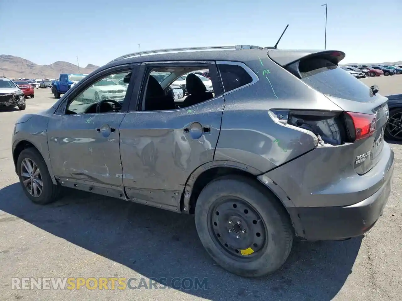 2 fotografías del automóvil dañado JN1BJ1CP0KW233481 NISSAN ROGUE 2019