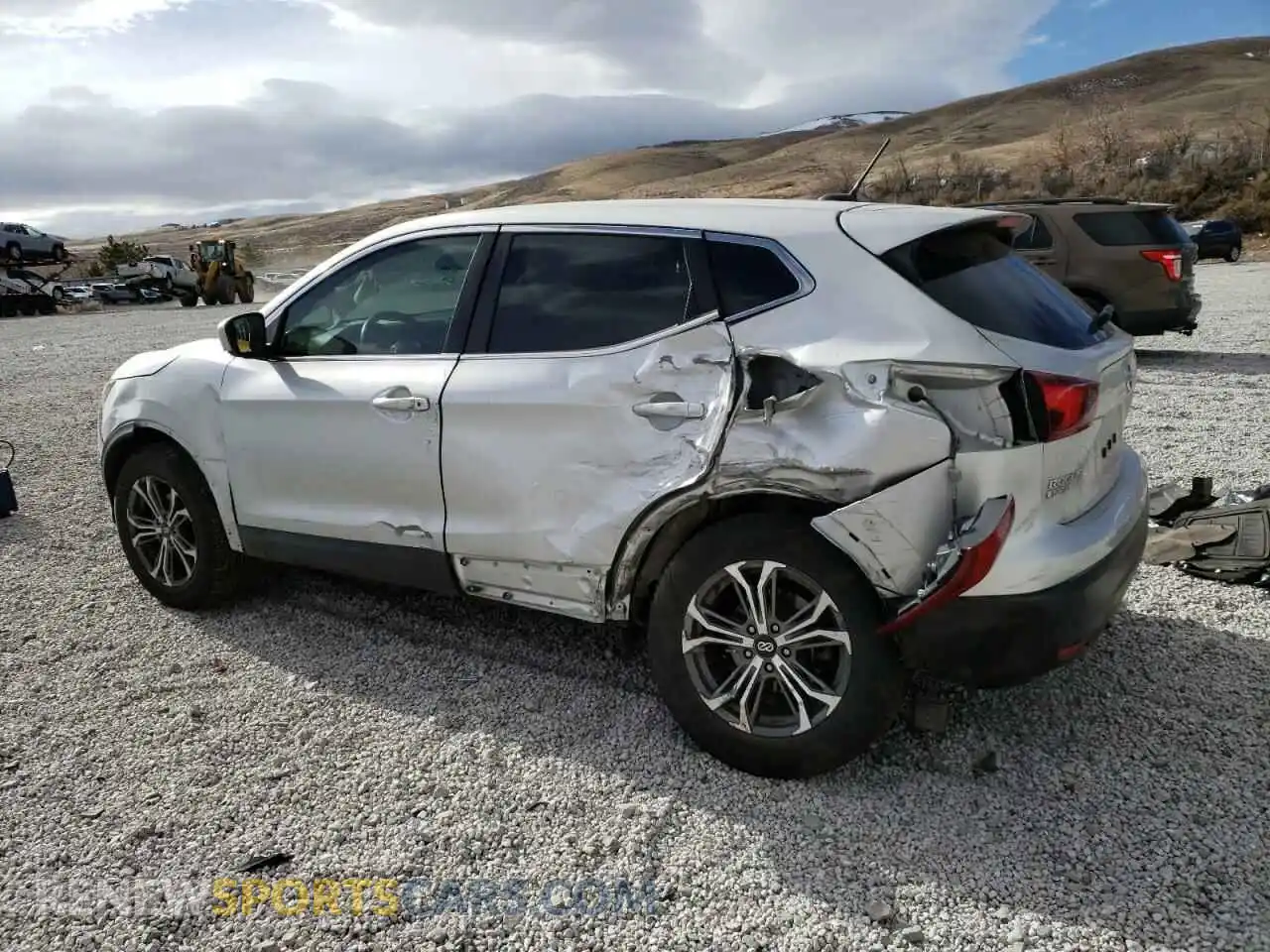 2 Photograph of a damaged car JN1BJ1CR8KW334060 NISSAN ROGUE 2019