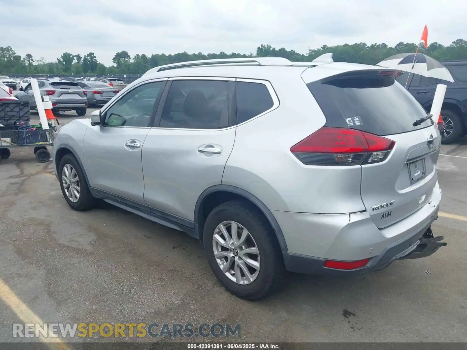 3 Photograph of a damaged car KNMAT2MT4KP536049 NISSAN ROGUE 2019