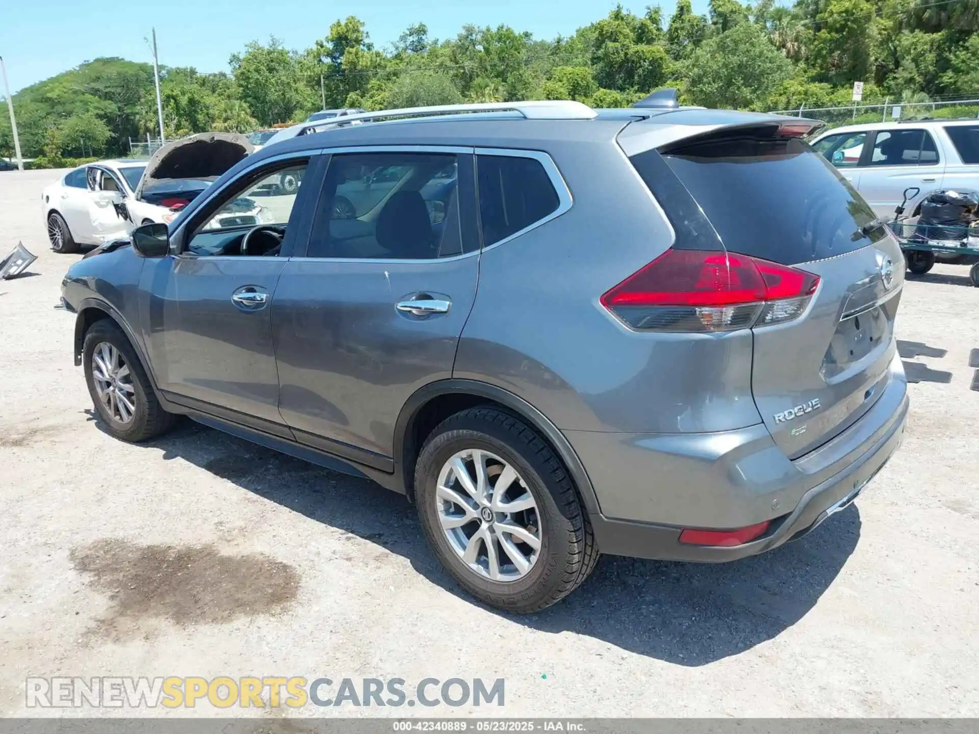 3 Photograph of a damaged car KNMAT2MT4KP556656 NISSAN ROGUE 2019