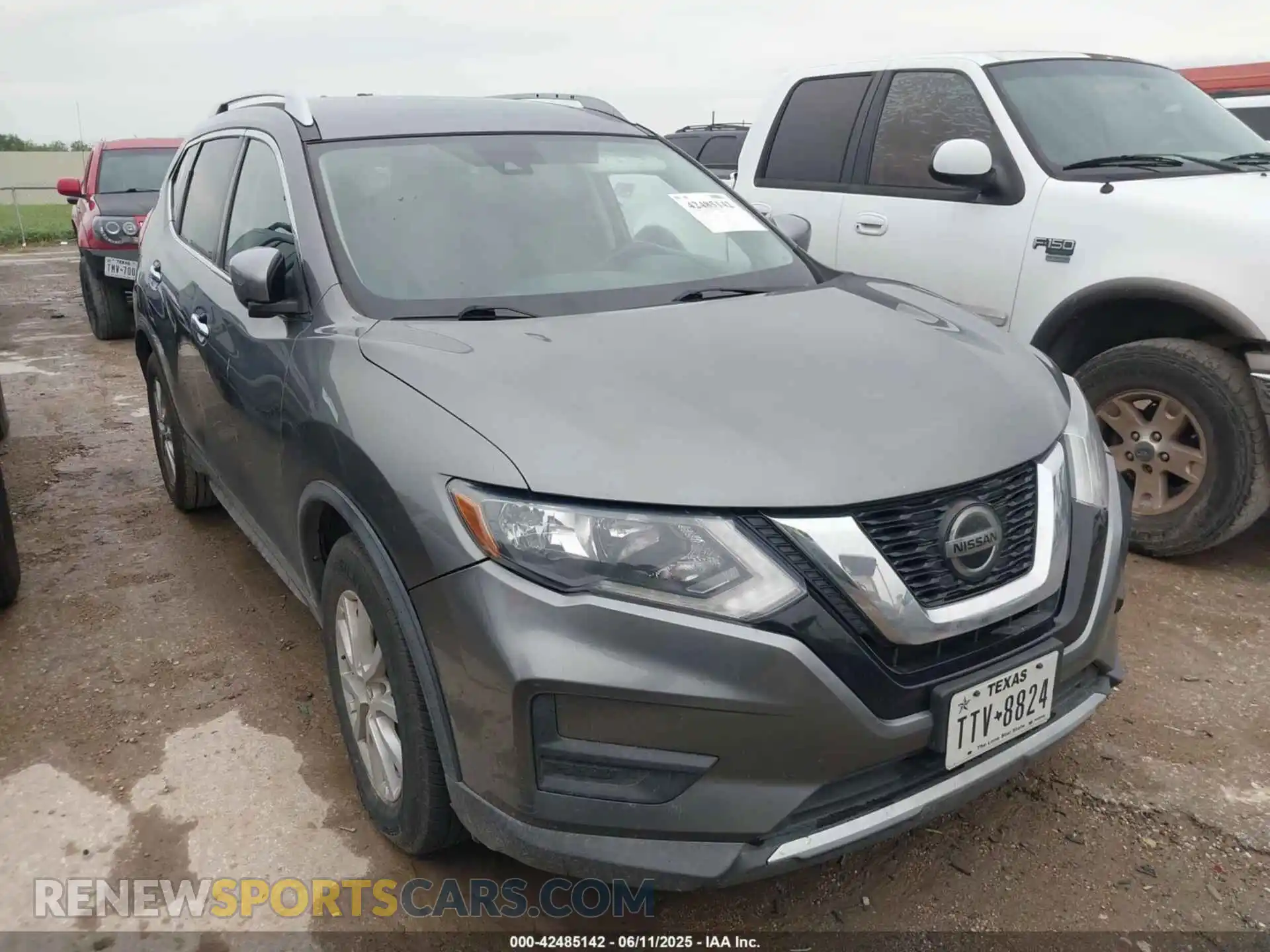1 Photograph of a damaged car KNMAT2MT5KP526338 NISSAN ROGUE 2019