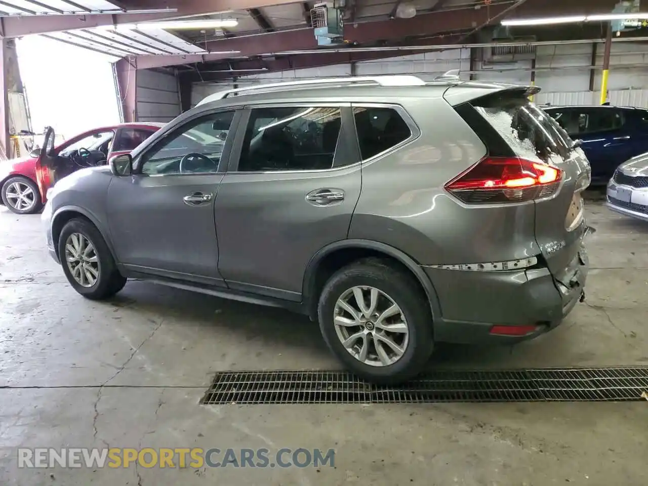 2 Photograph of a damaged car KNMAT2MT5KP531930 NISSAN ROGUE 2019