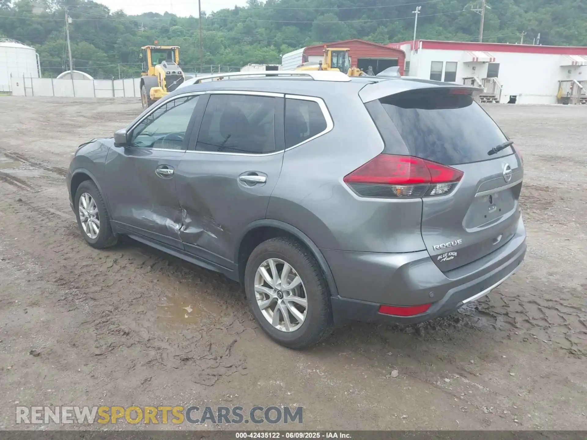 3 Photograph of a damaged car KNMAT2MT7KP560345 NISSAN ROGUE 2019