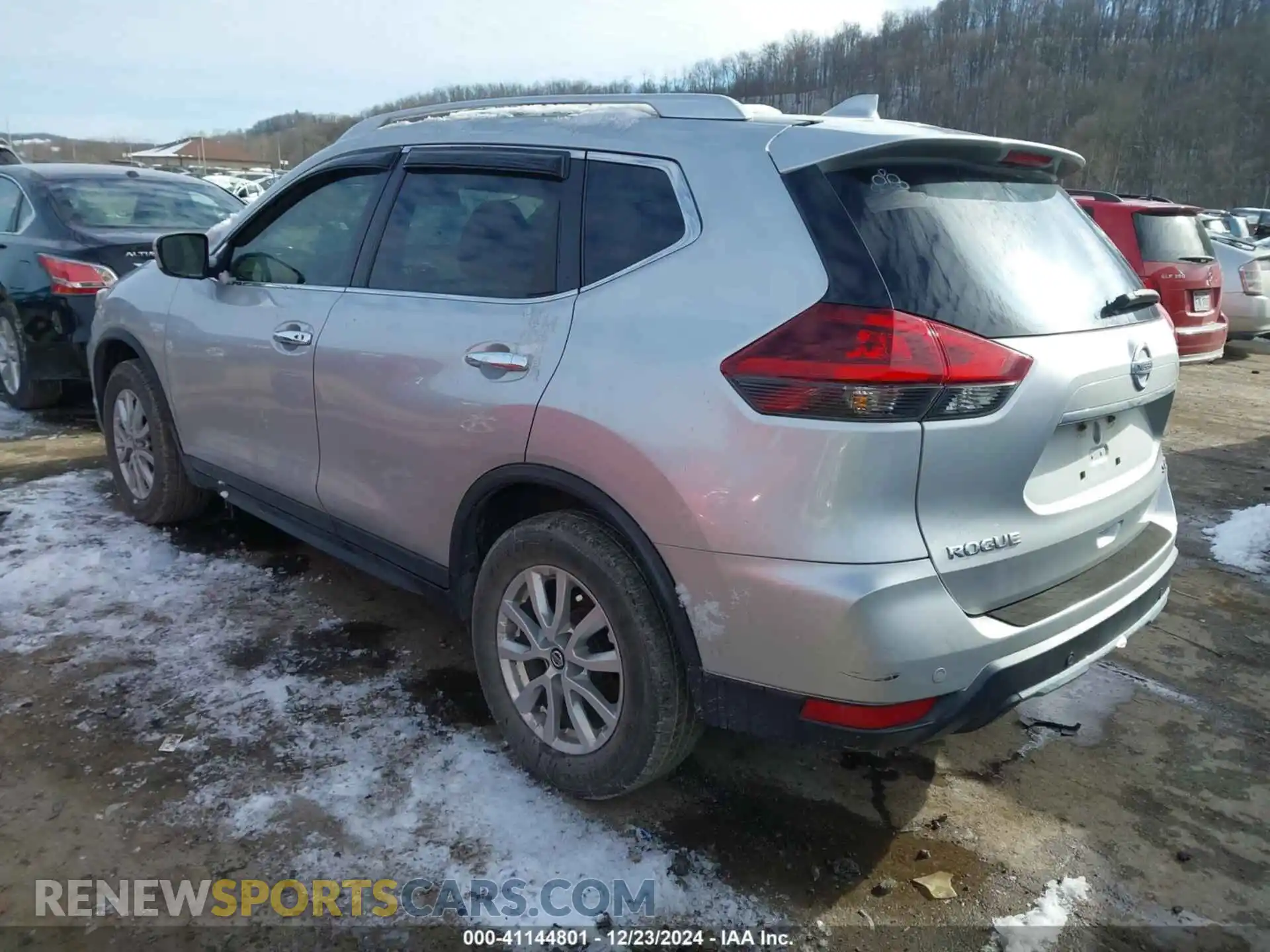 3 Photograph of a damaged car KNMAT2MV0KP503650 NISSAN ROGUE 2019
