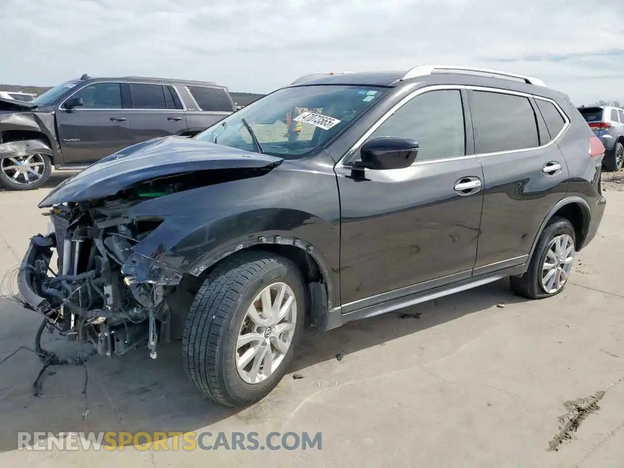 1 Photograph of a damaged car KNMAT2MV1KP507271 NISSAN ROGUE 2019