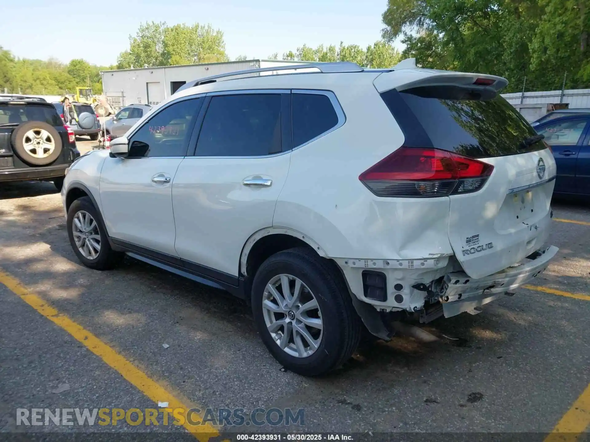 3 Photograph of a damaged car KNMAT2MV6KP549872 NISSAN ROGUE 2019