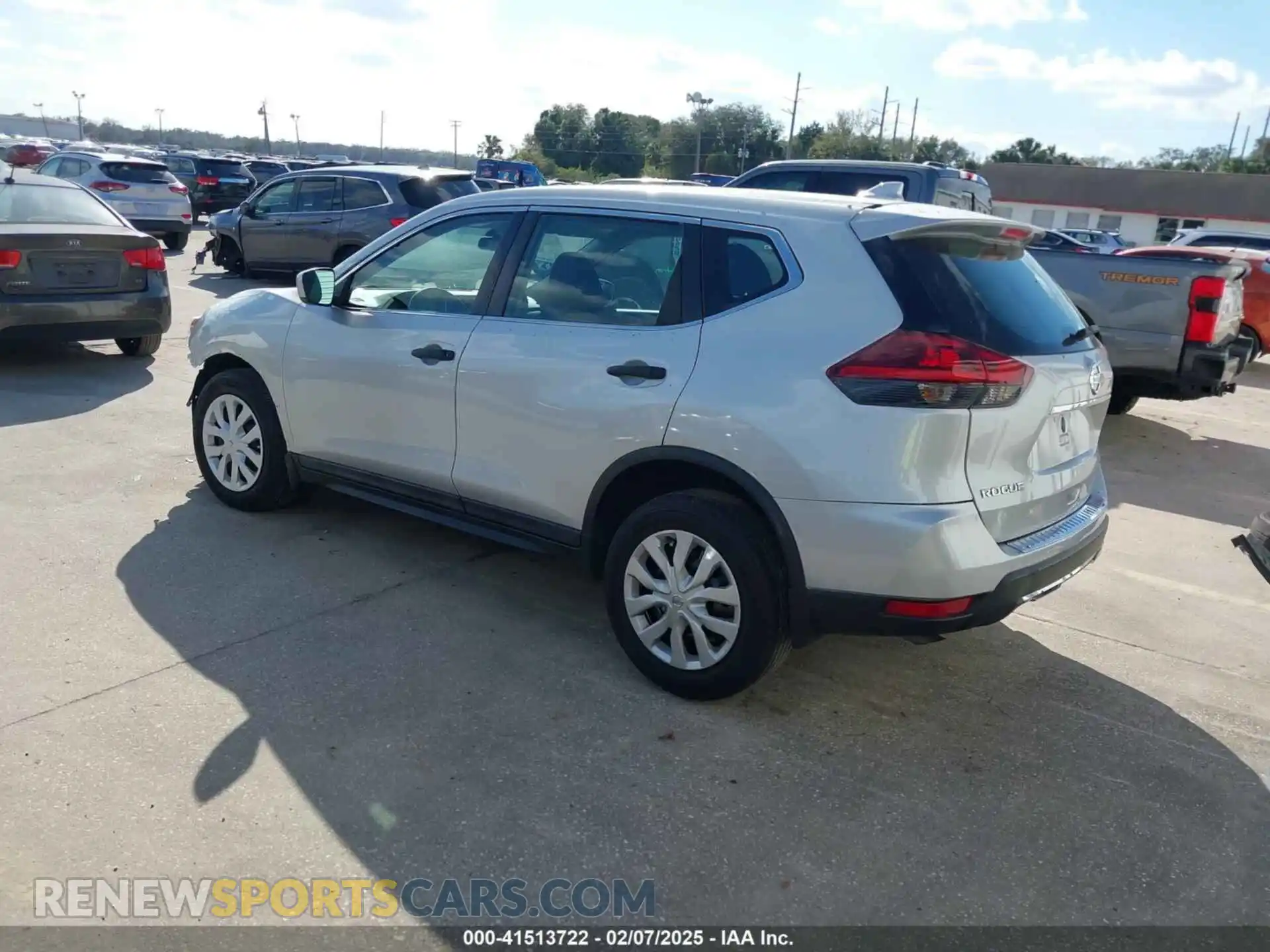 3 Photograph of a damaged car 5N1AT2MT2LC753877 NISSAN ROGUE 2020