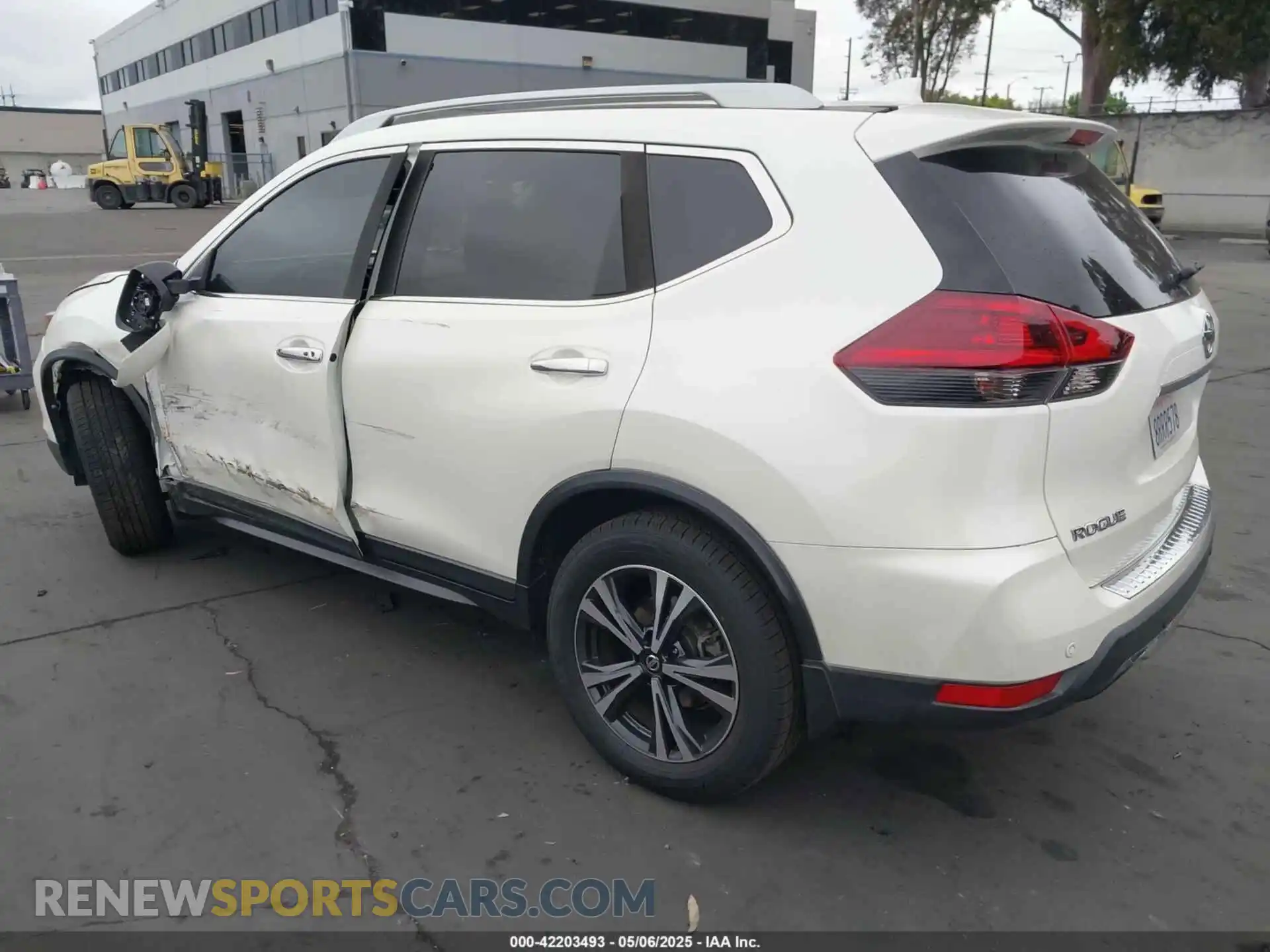 3 fotografías del automóvil dañado 5N1AT2MT4LC792857 NISSAN ROGUE 2020