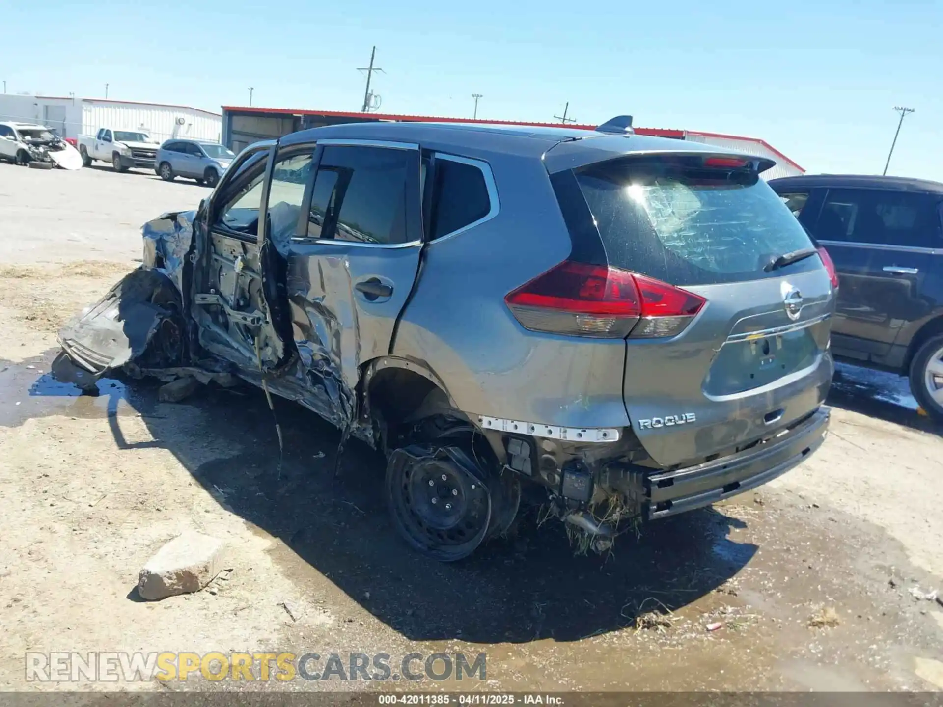 3 Photograph of a damaged car 5N1AT2MT7LC726013 NISSAN ROGUE 2020