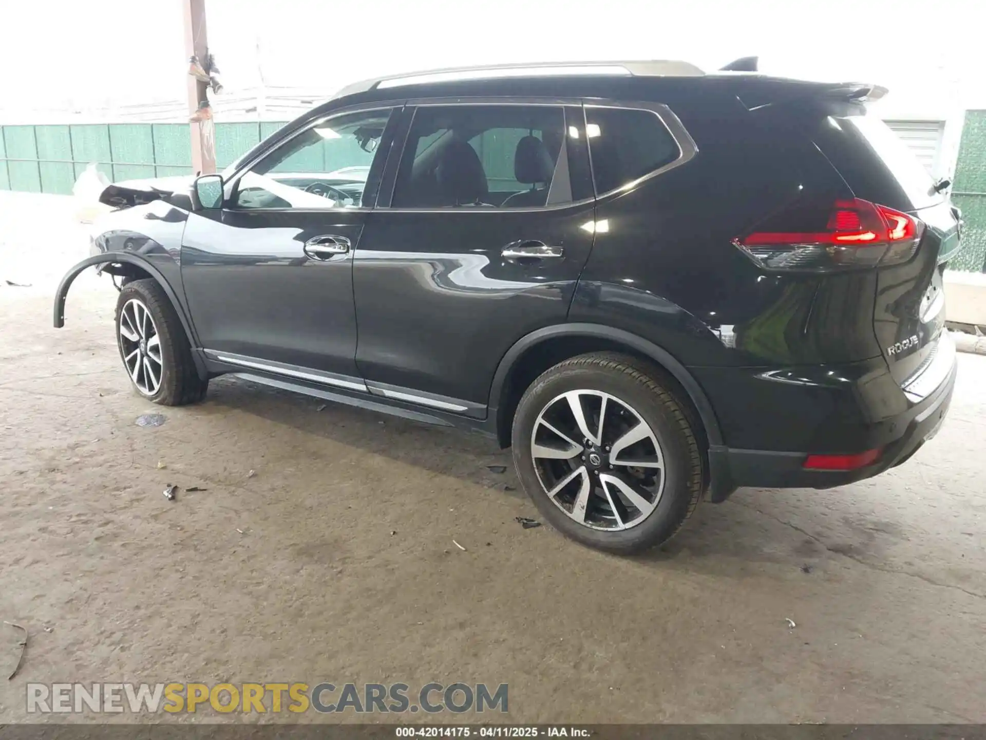 3 Photograph of a damaged car 5N1AT2MV2LC726485 NISSAN ROGUE 2020