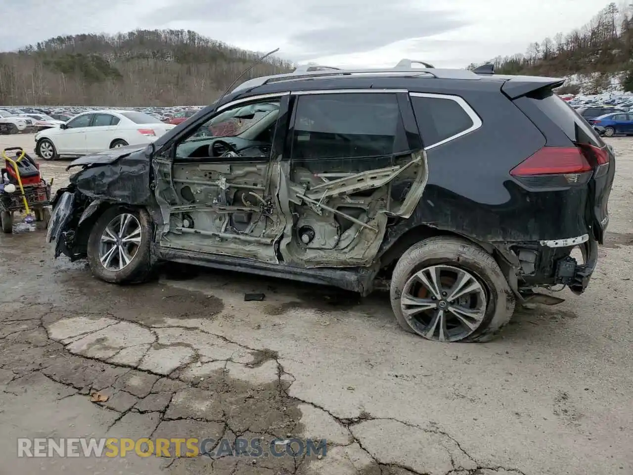 2 Photograph of a damaged car 5N1AT2MVXLC735368 NISSAN ROGUE 2020
