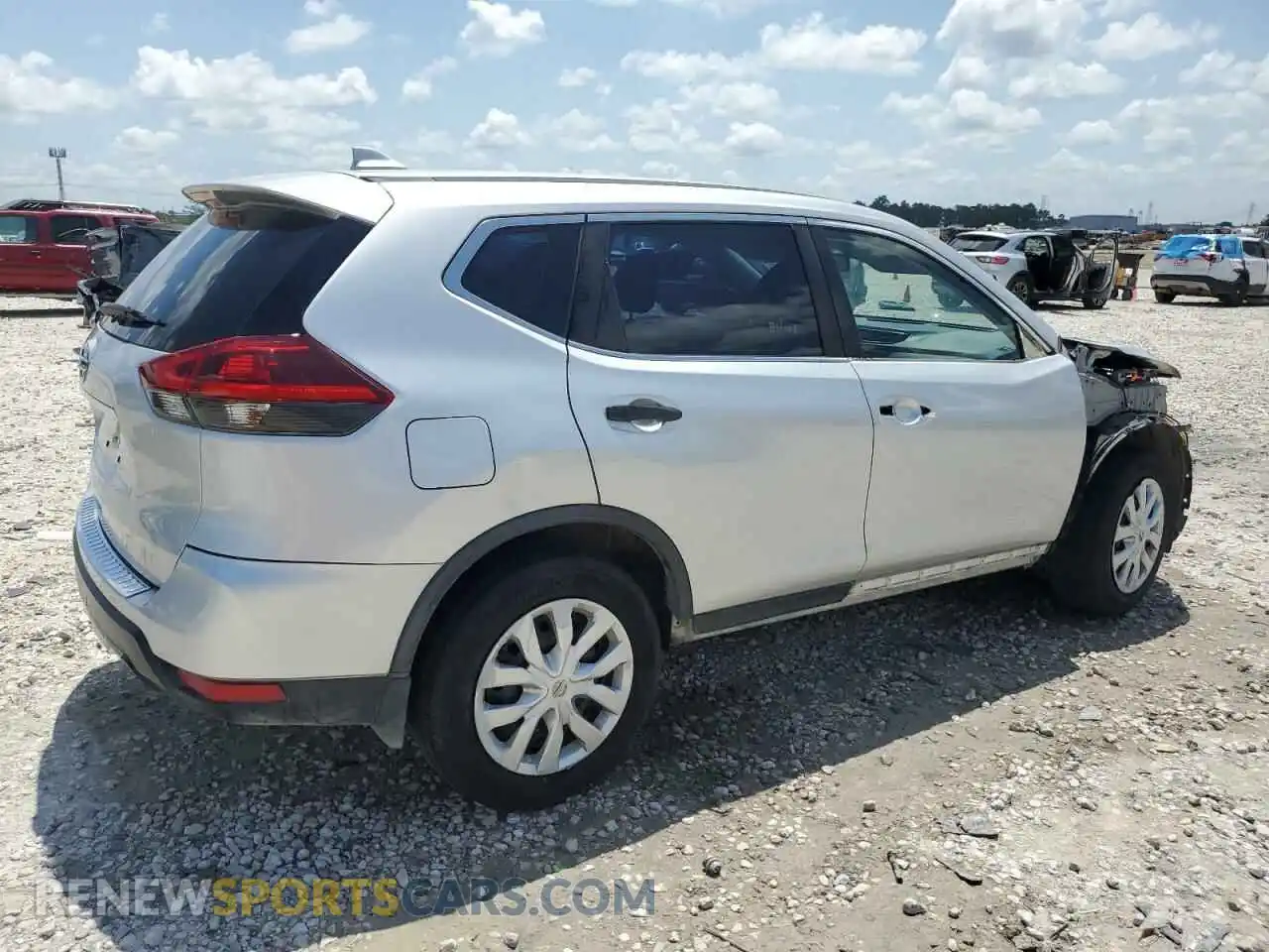 3 Фотография поврежденного автомобиля JN8AT2MT2LW004438 NISSAN ROGUE 2020