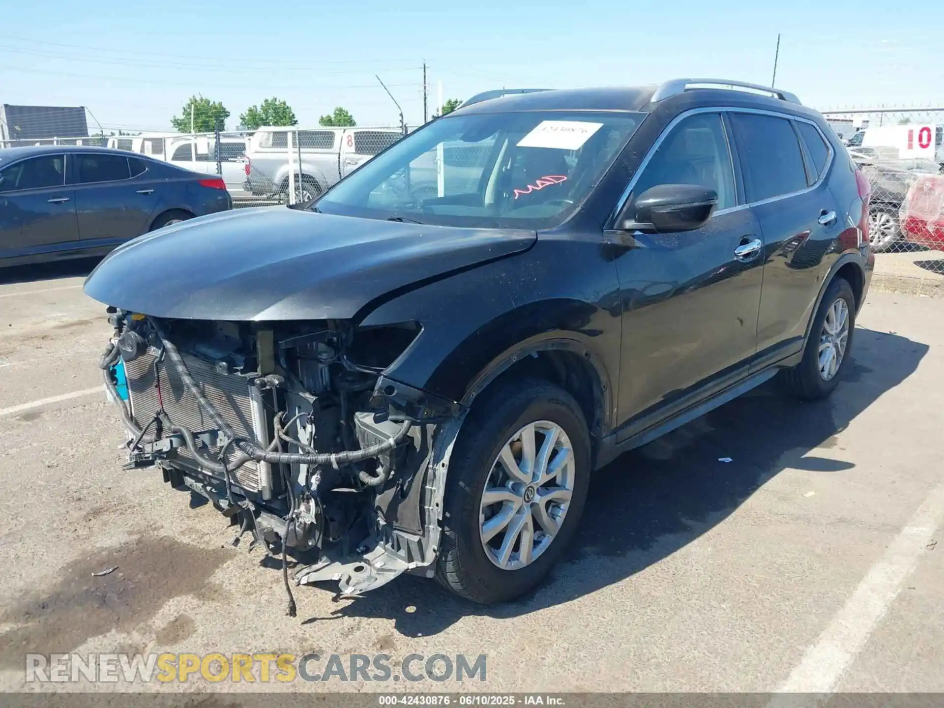 2 Photograph of a damaged car JN8AT2MT3LW039652 NISSAN ROGUE 2020