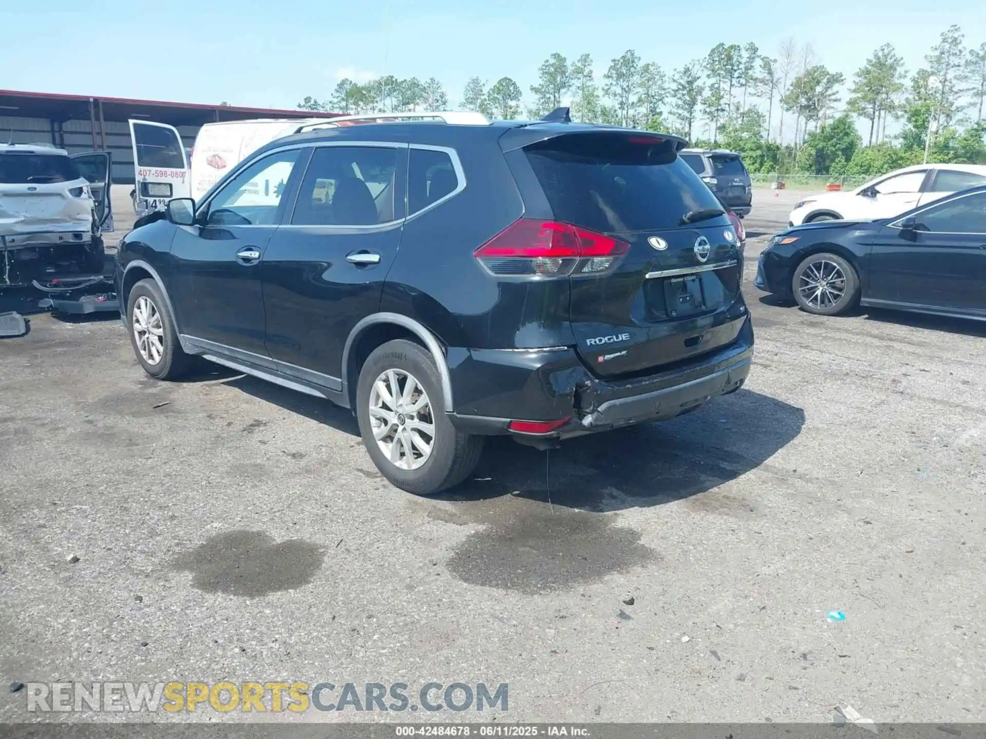 3 Photograph of a damaged car KNMAT2MT0LP507763 NISSAN ROGUE 2020