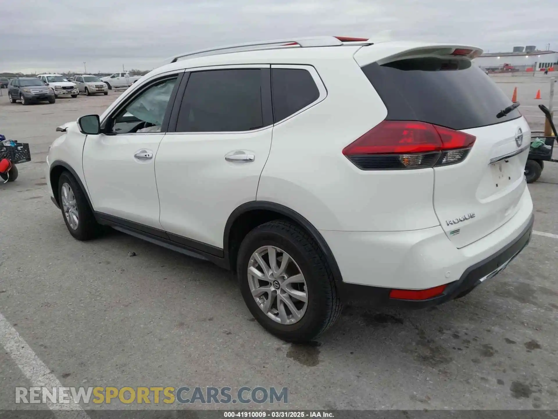 3 Photograph of a damaged car KNMAT2MT4LP510147 NISSAN ROGUE 2020