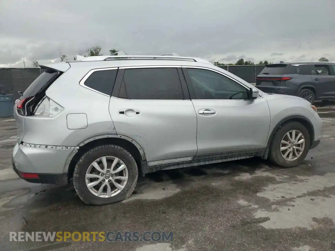 3 Photograph of a damaged car KNMAT2MT4LP532164 NISSAN ROGUE 2020