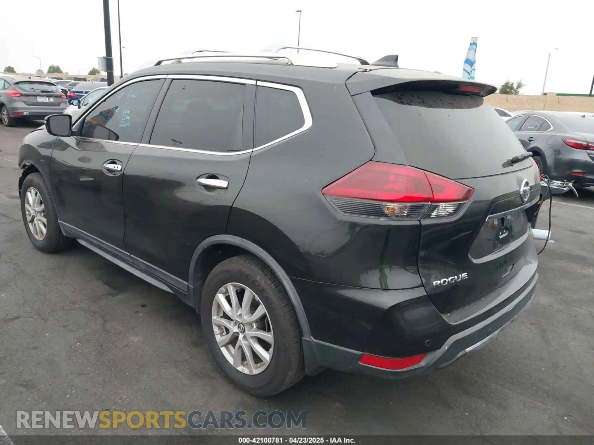 3 Photograph of a damaged car KNMAT2MT6LP530111 NISSAN ROGUE 2020