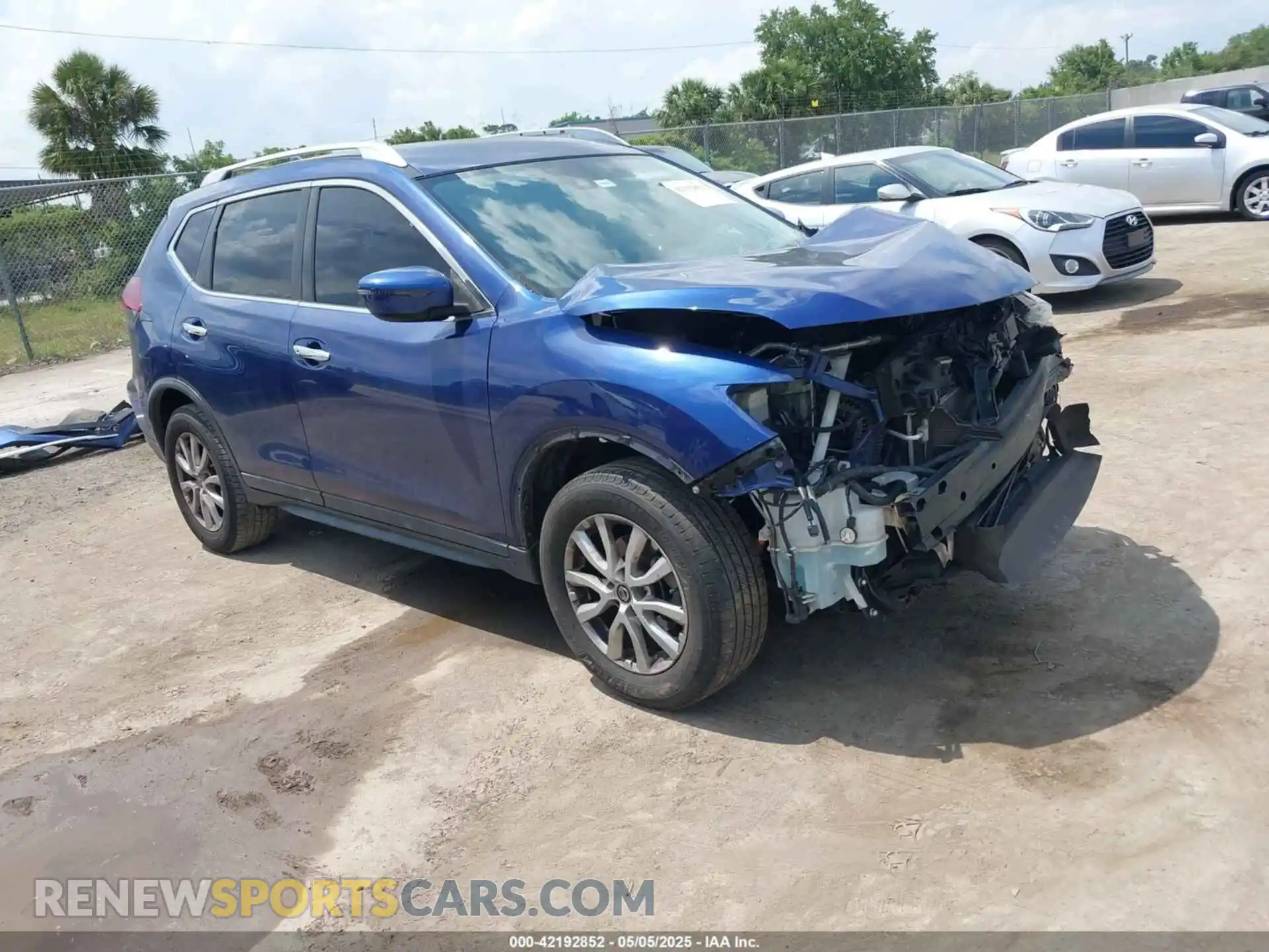 1 Photograph of a damaged car KNMAT2MT8LP530191 NISSAN ROGUE 2020
